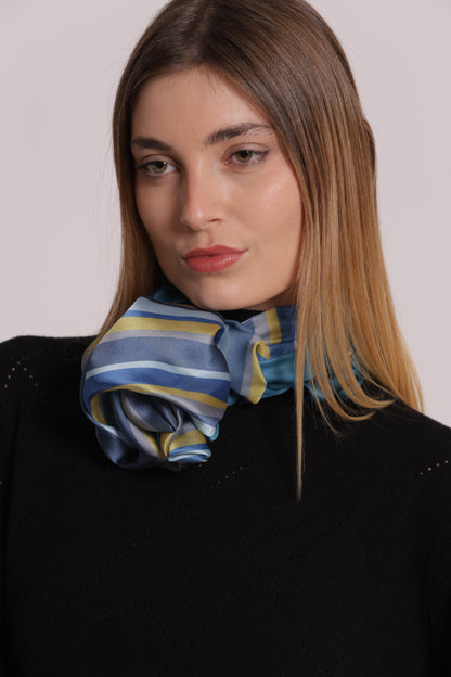 FOULARD CON RIGHE DIAGONALI (90X90 cm)