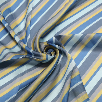 FOULARD CON RIGHE DIAGONALI (90X90 cm)