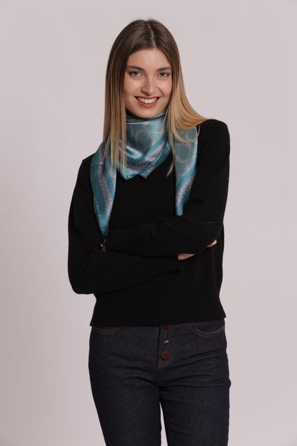 FOULARD CON CERCHIETTI ASIMMETRICI (90X90 cm)