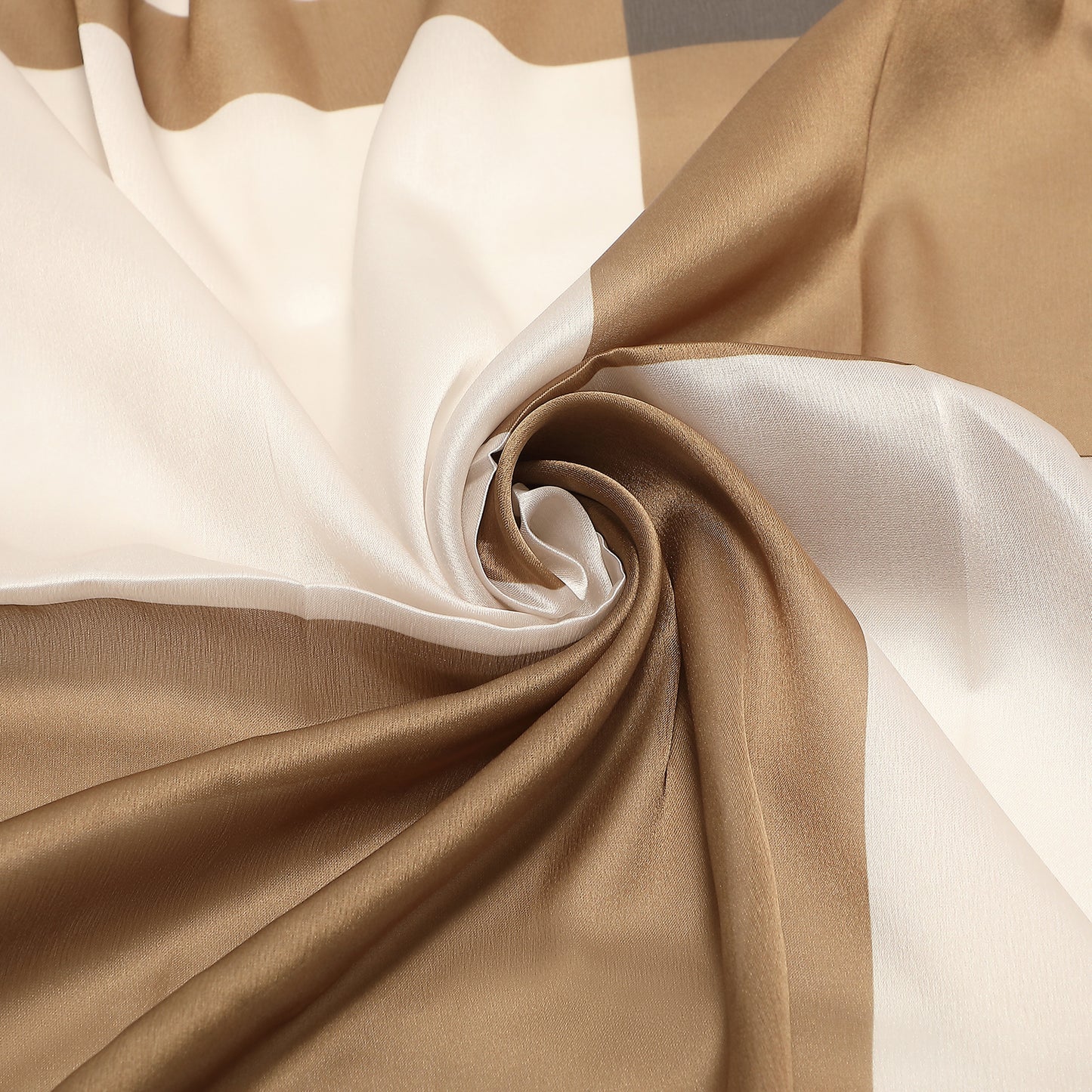 FOULARD CON CORNICE A PALLINI (90X90 cm)