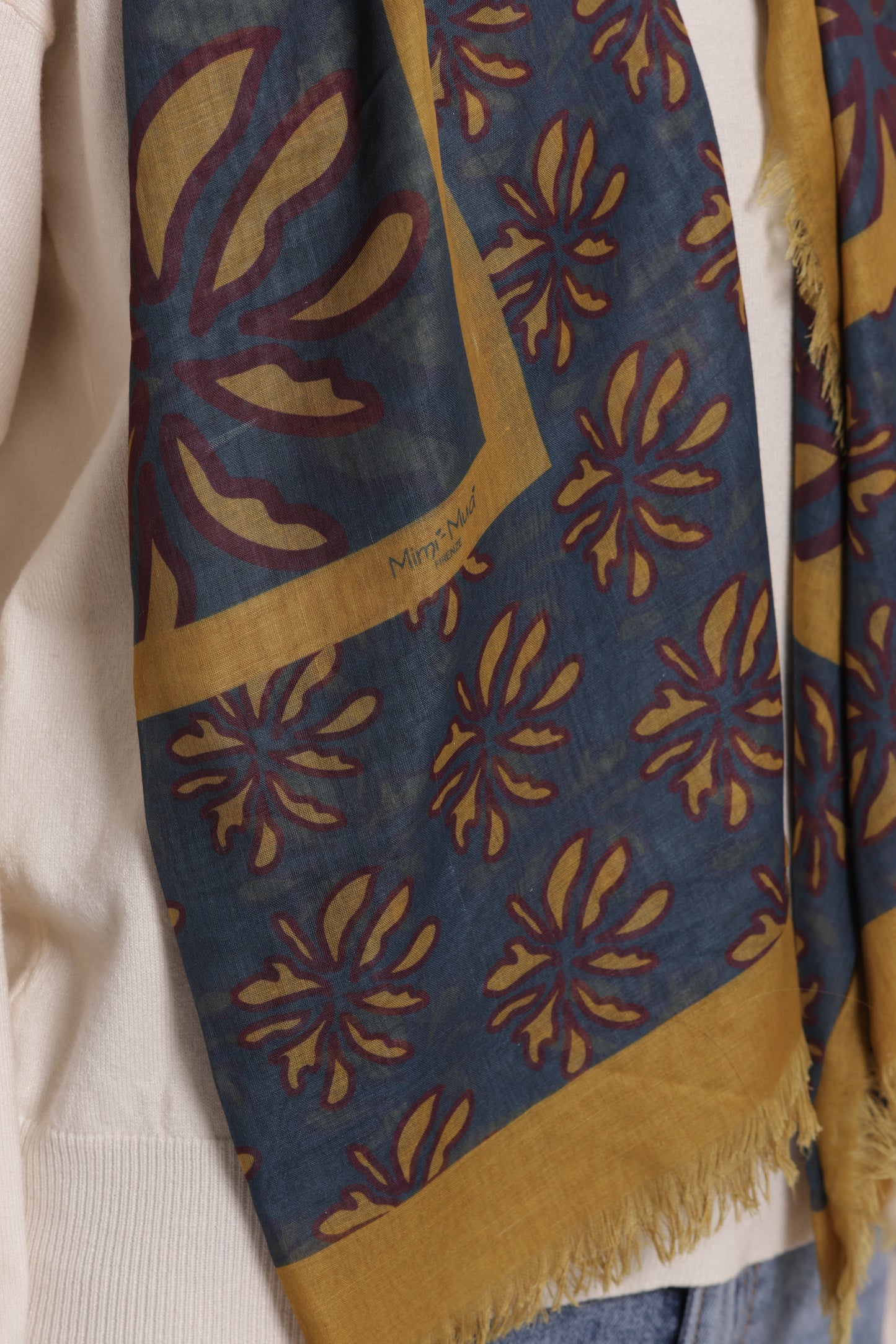FOULARD FLOWER BOTTOM (135X135 cm)