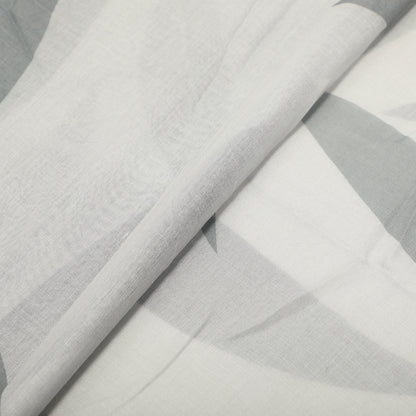 FOULARD CON FOGLIOLINE SPARSE (135X135 cm)