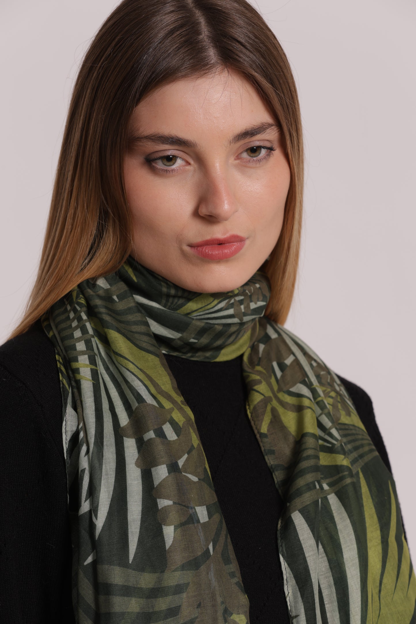 FOULARD CON PALME E FOGLIA (180X80 cm)