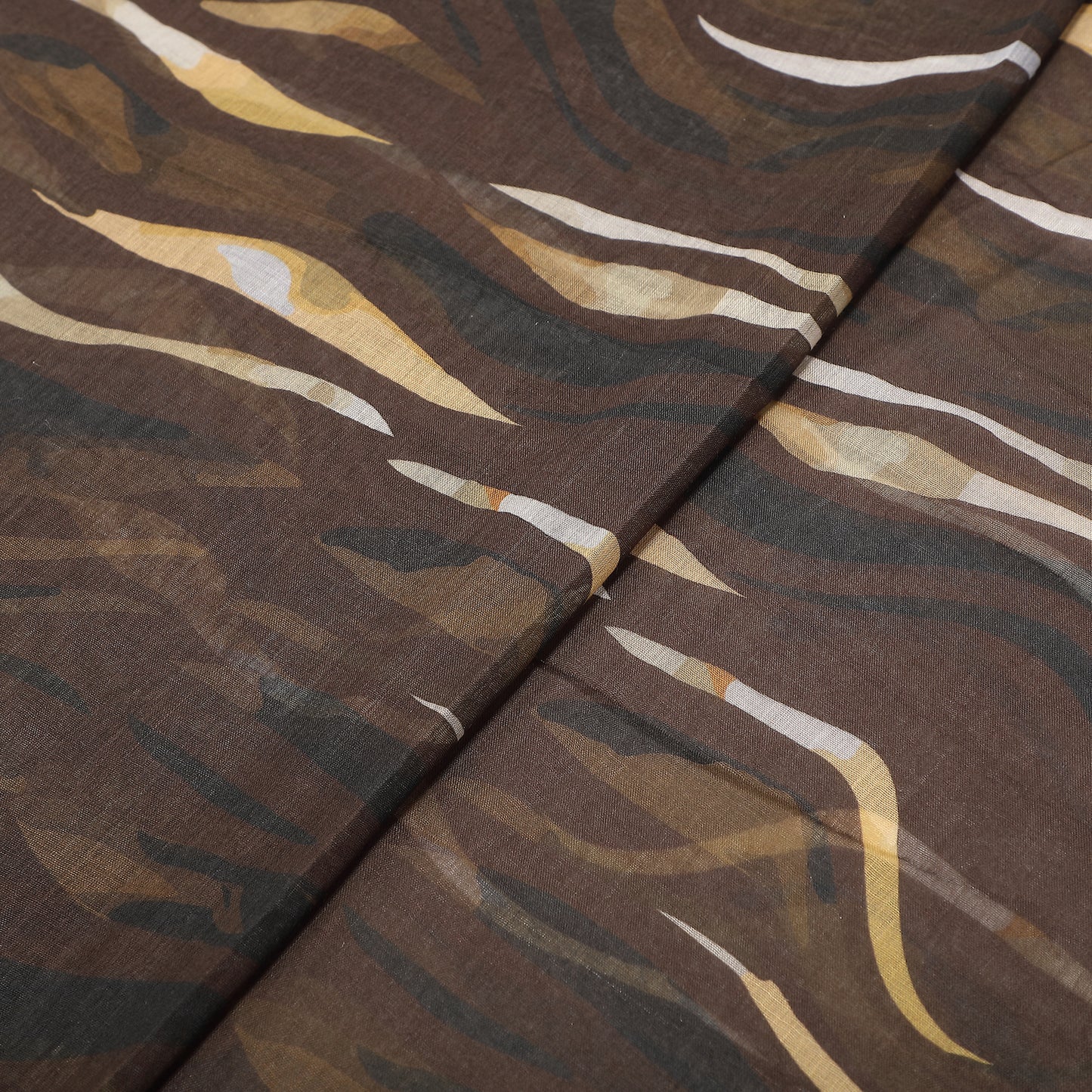 FOULARD CON STRISCE EFFETTO ZEBRA (180X80 cm)
