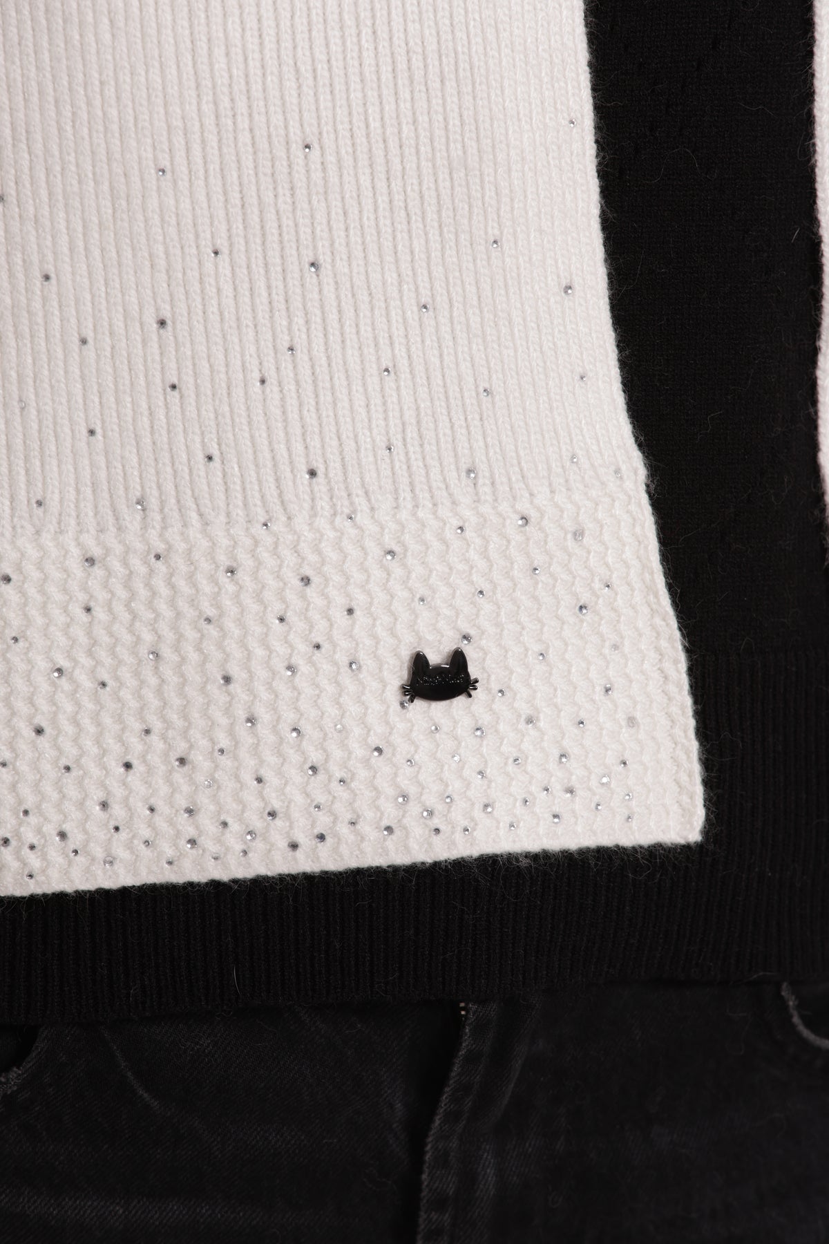 SCIARPA CON PIOGGIA DI STRASS