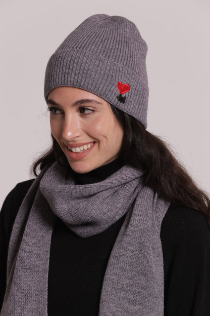 BERRETTO CON CUORE RICAMATO