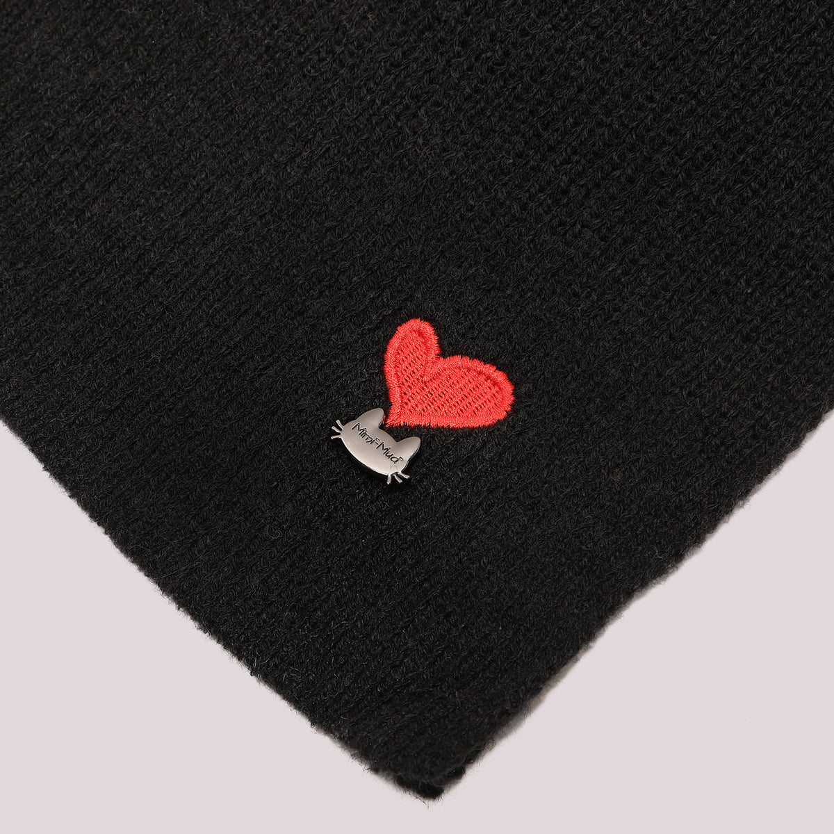 SCIARPA CON CUORE RICAMATO
