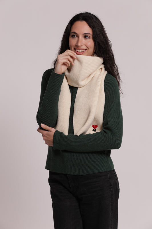 SCIARPA CON CUORE RICAMATO