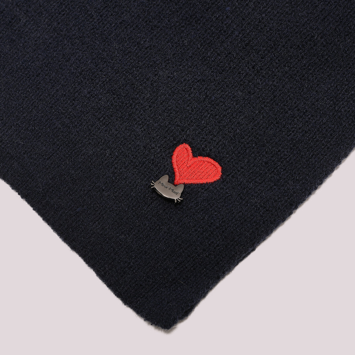 SCIARPA CON CUORE RICAMATO