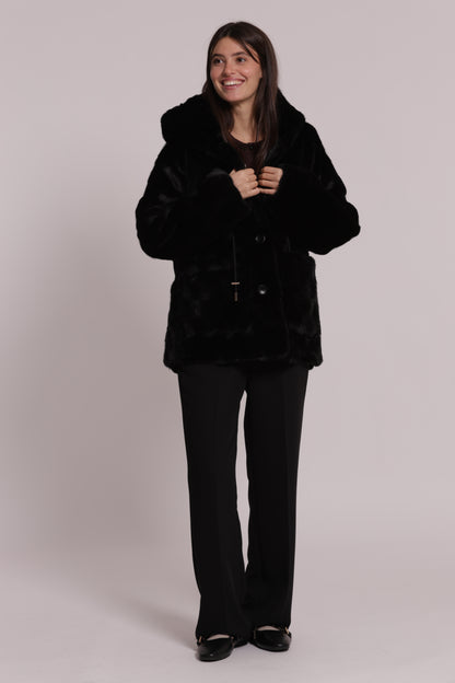CAPPOTTO EFFETTO PELLICCIA CON COULISSE