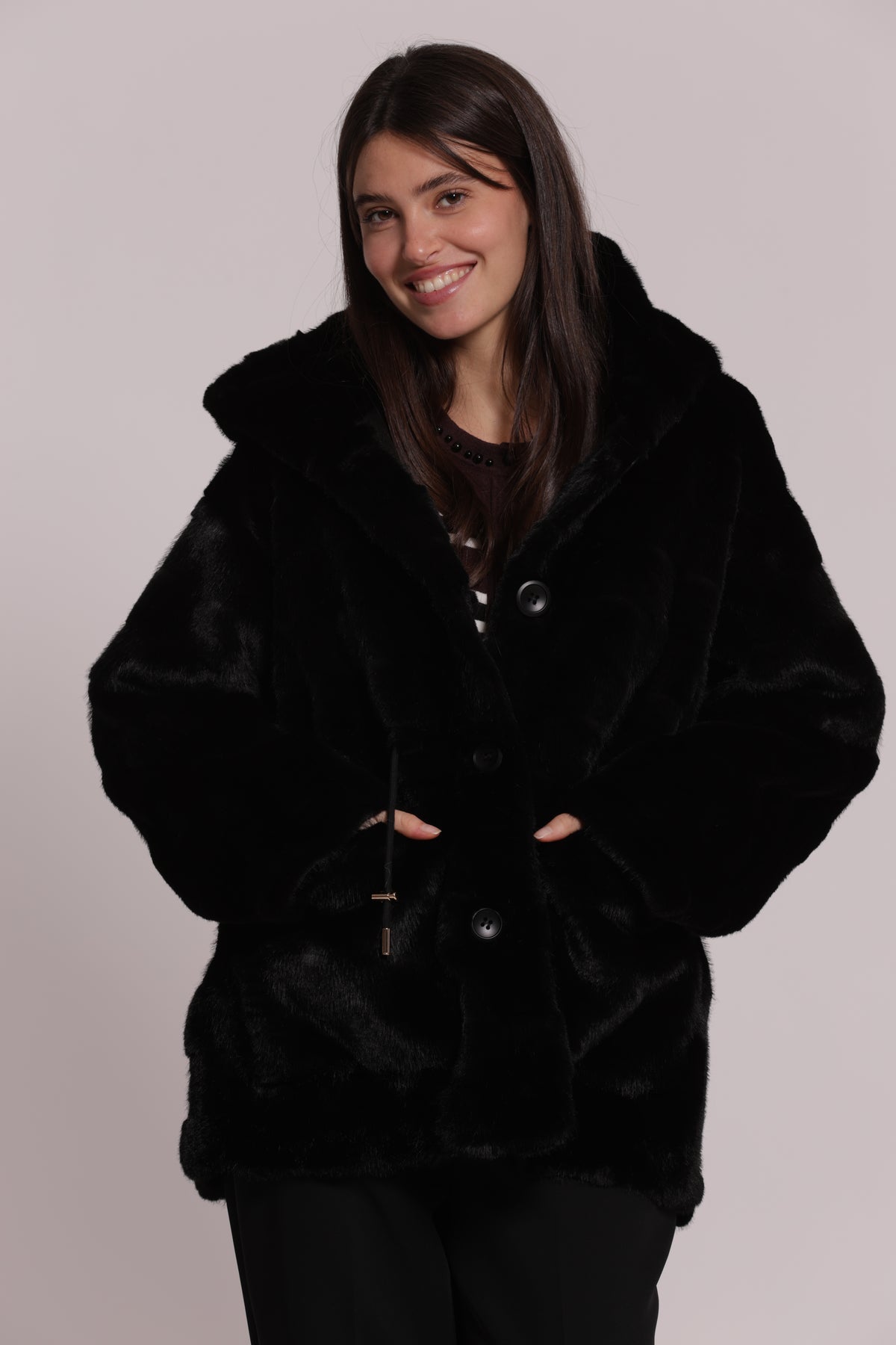 CAPPOTTO EFFETTO PELLICCIA CON COULISSE