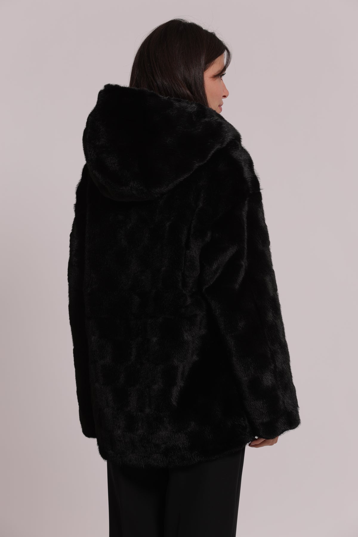 CAPPOTTO EFFETTO PELLICCIA CON COULISSE