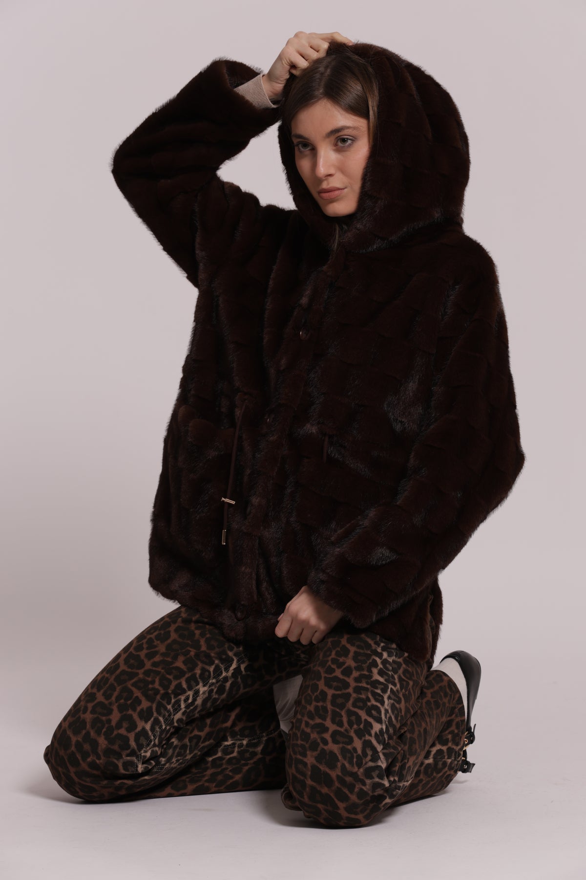 CAPPOTTO EFFETTO PELLICCIA CON COULISSE