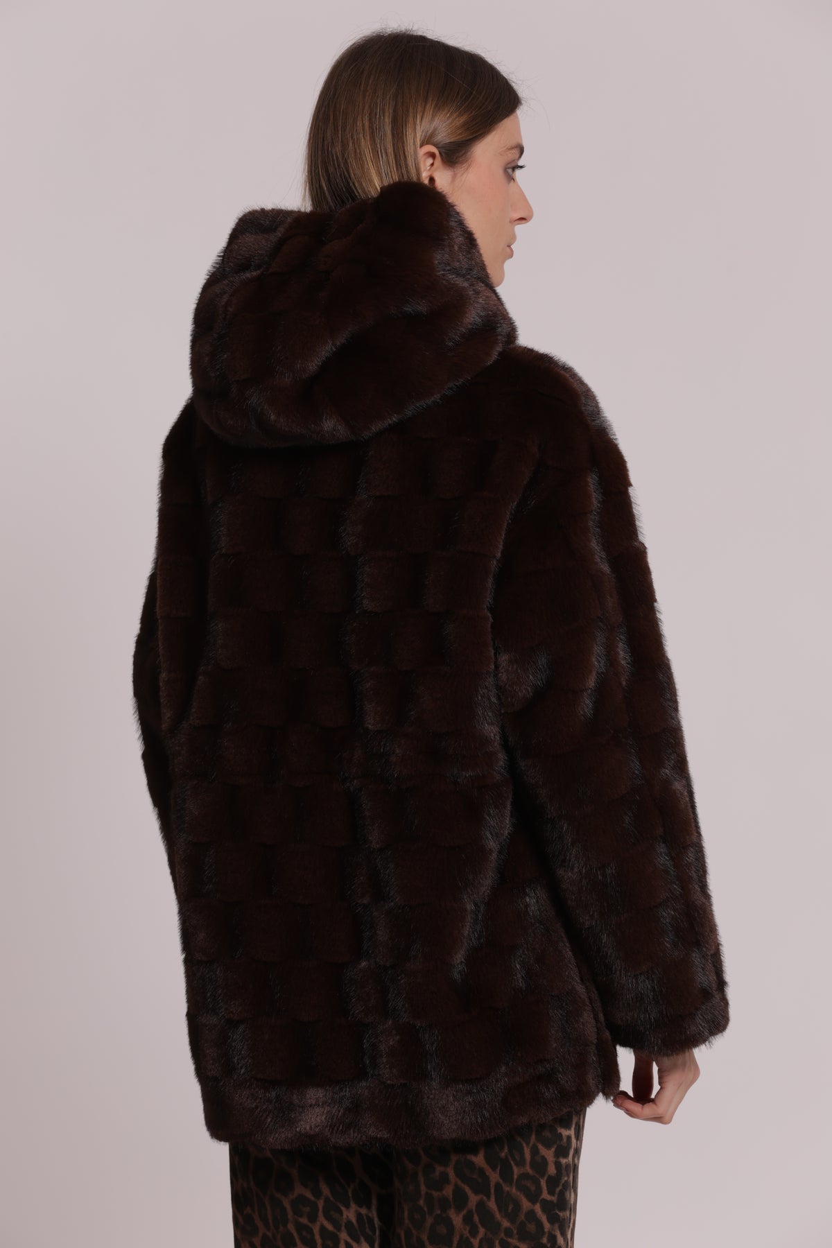 CAPPOTTO EFFETTO PELLICCIA CON COULISSE