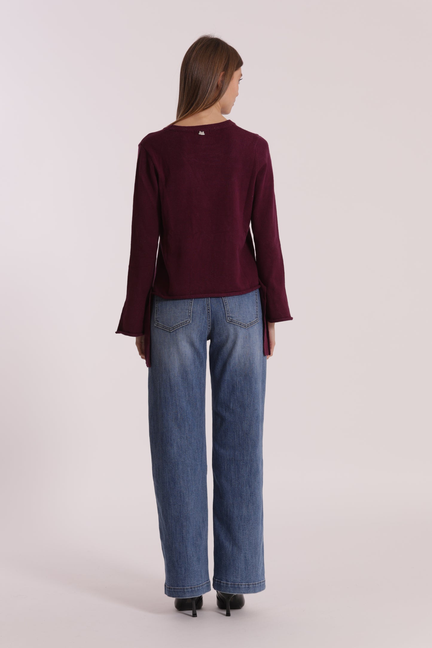 JEANS WIDE LEG CON BORCHIE