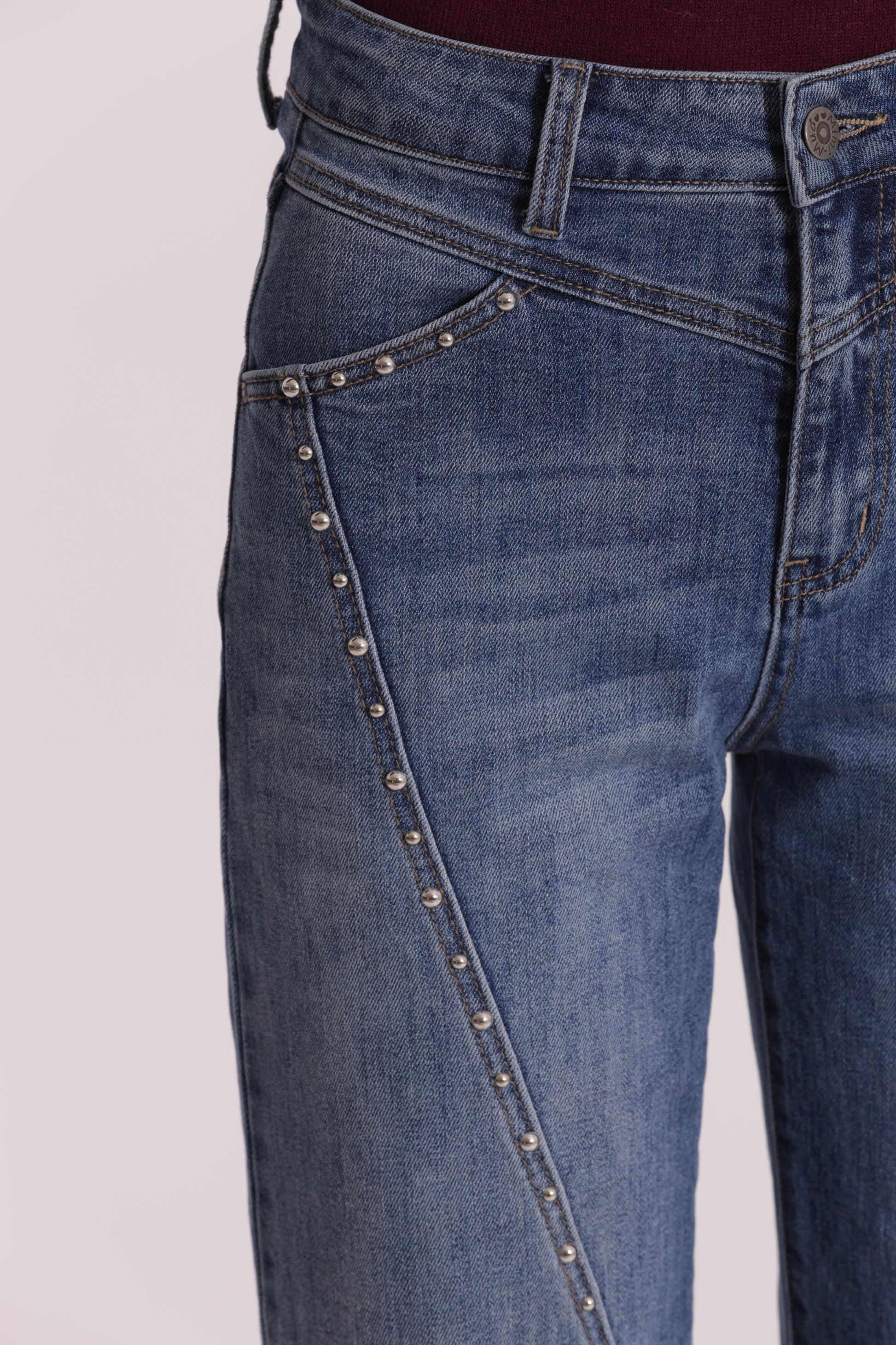 JEANS WIDE LEG CON BORCHIE