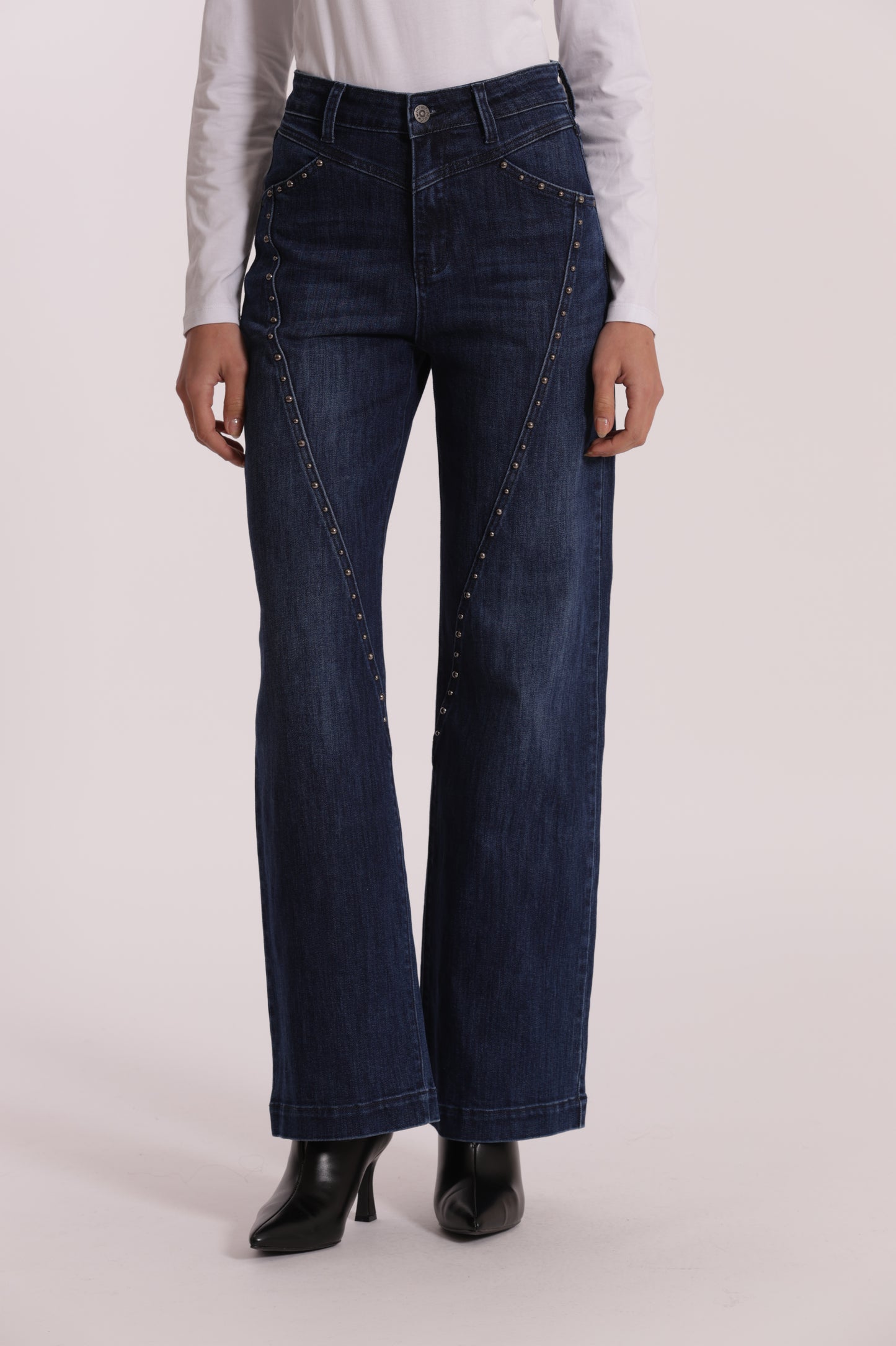 JEANS WIDE LEG CON BORCHIE