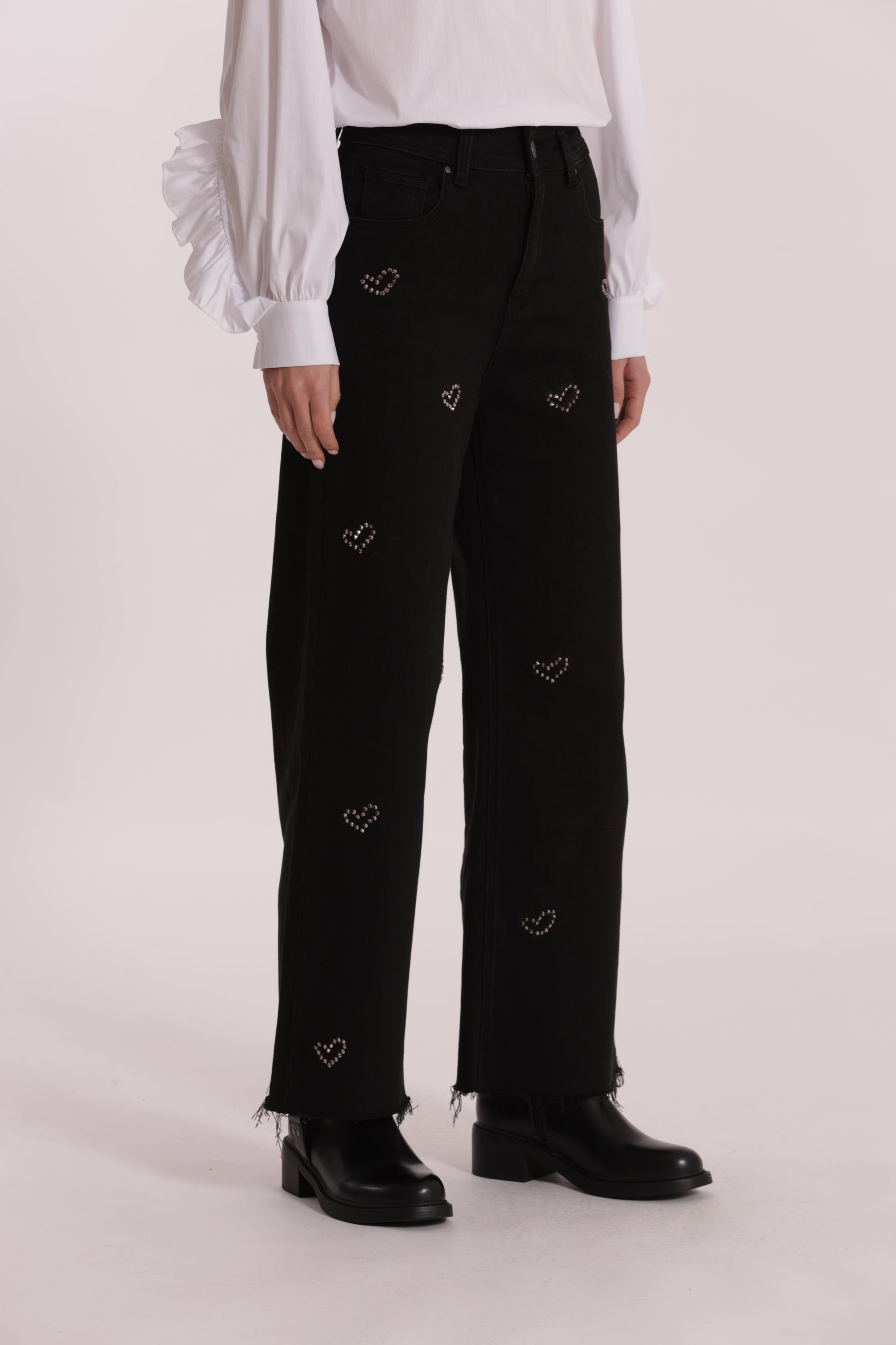 JEANS WIDE LEG CROPPED CON CUORI RICAMATI