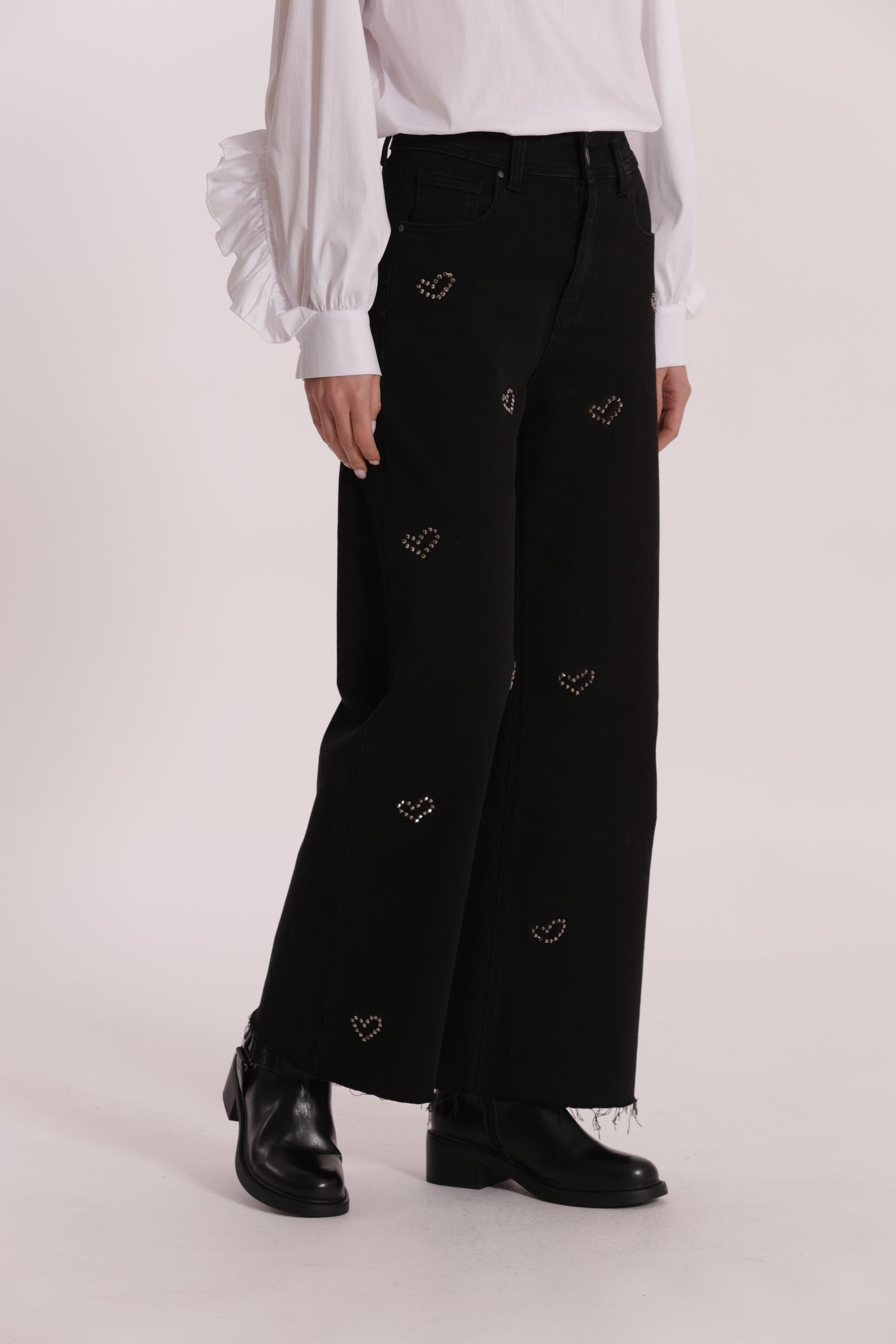 JEANS WIDE LEG CROPPED CON CUORI RICAMATI