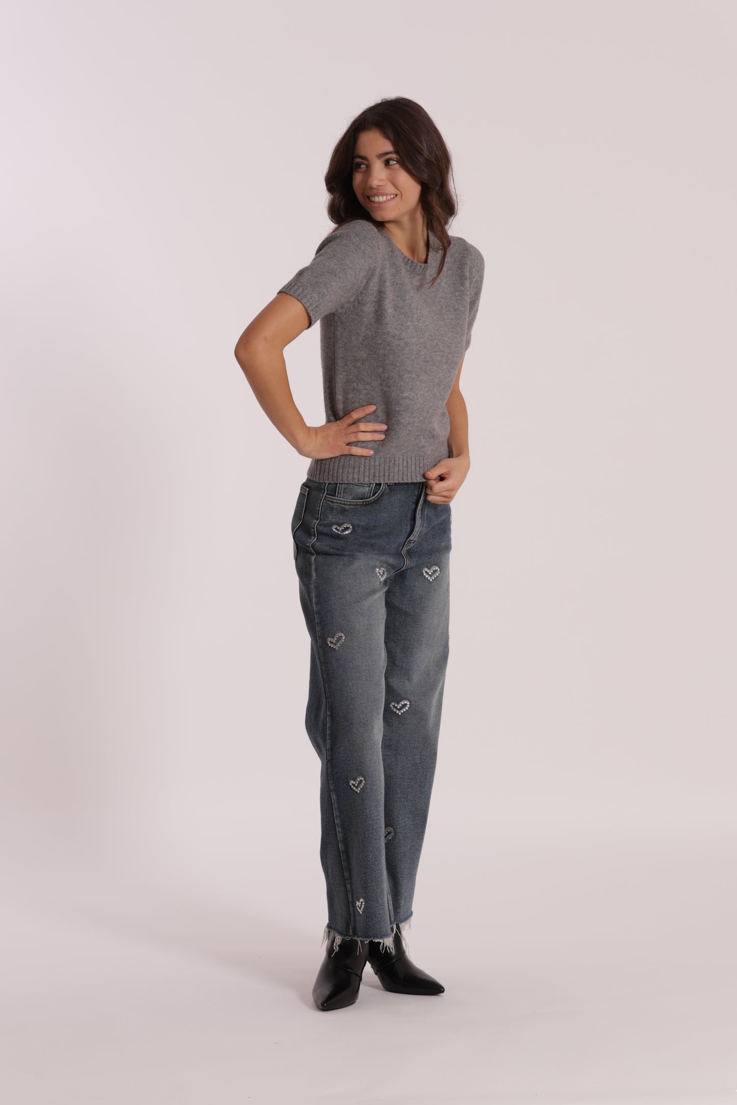 JEANS WIDE LEG CROPPED CON CUORI RICAMATI
