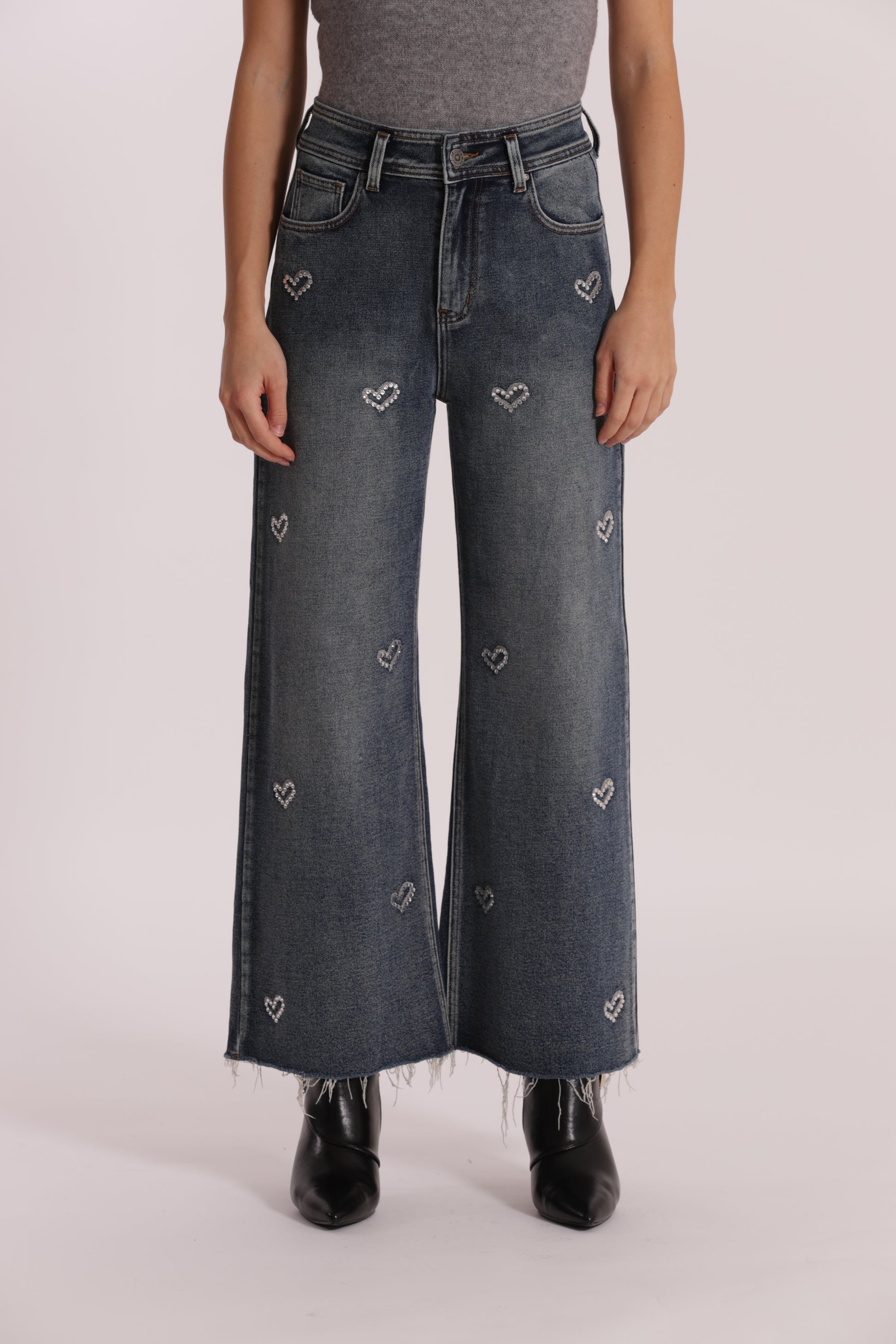 JEANS WIDE LEG CROPPED CON CUORI RICAMATI