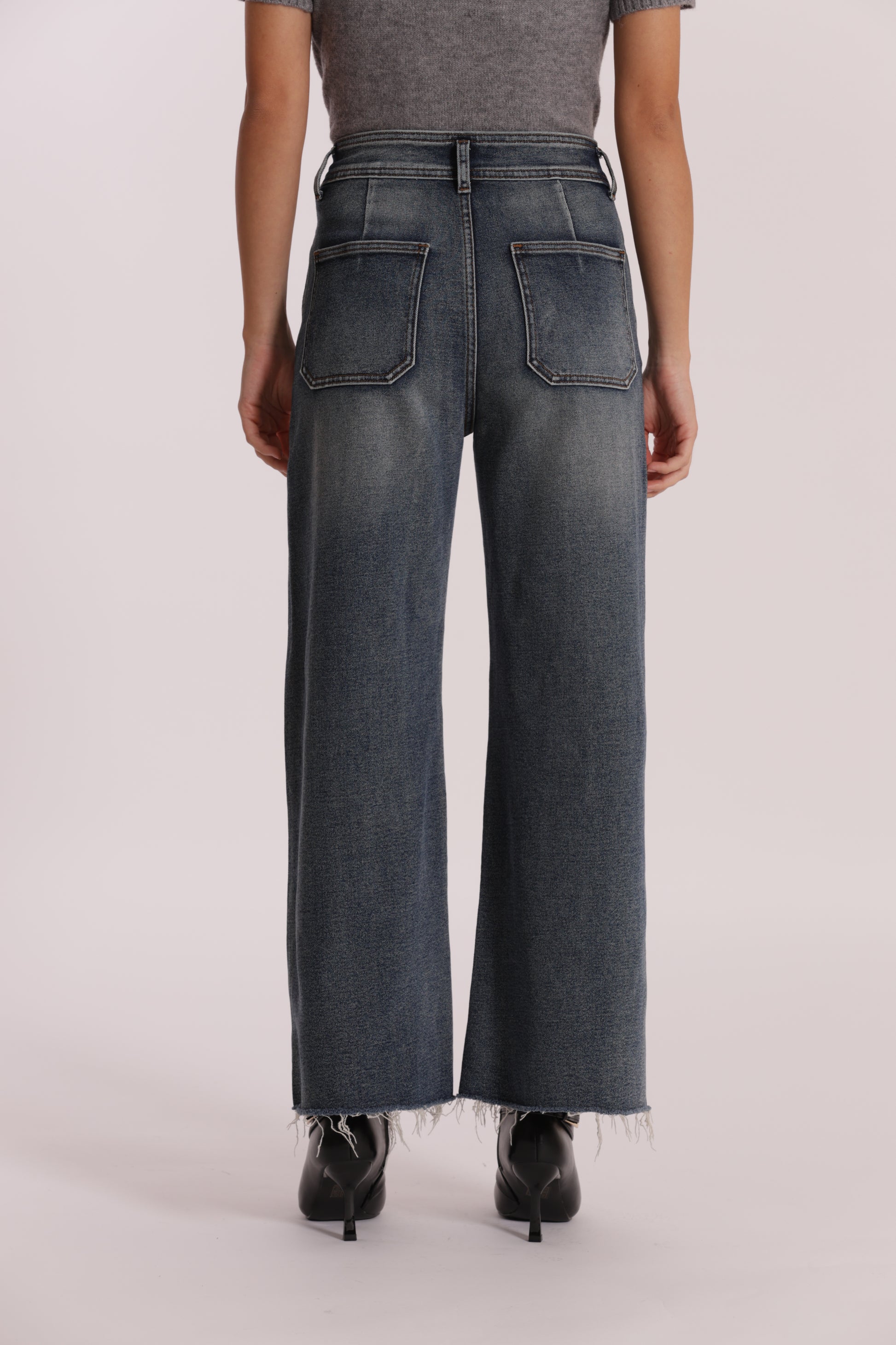 JEANS WIDE LEG CROPPED CON CUORI RICAMATI