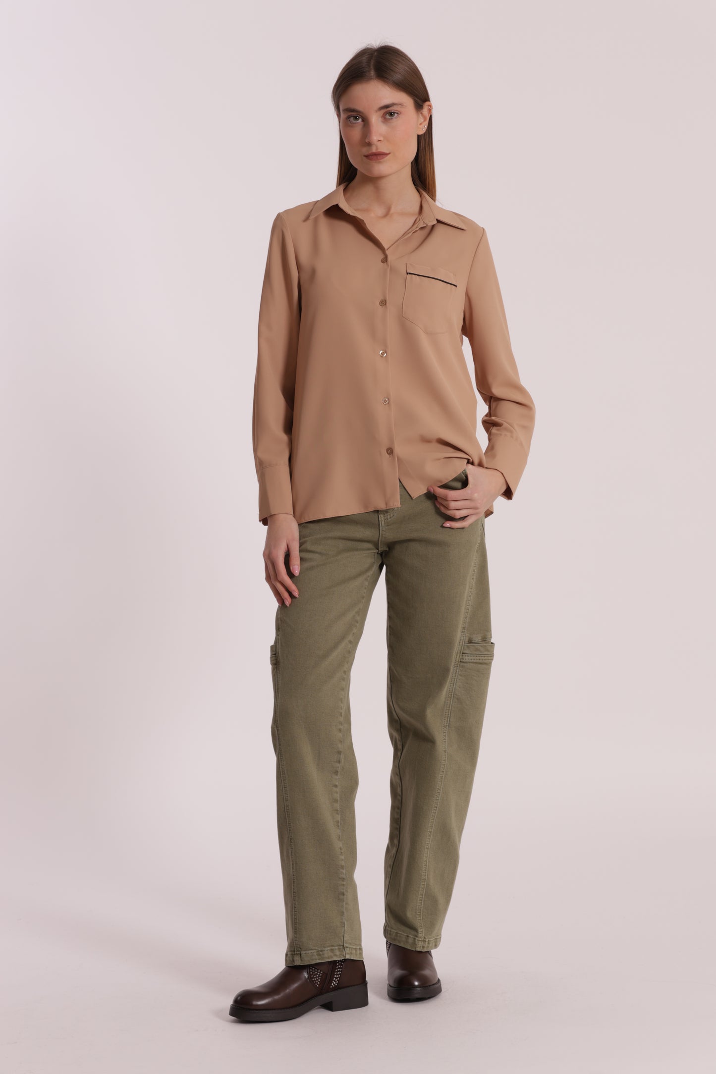 JEANS CON FINTE TASCHE LATERALI