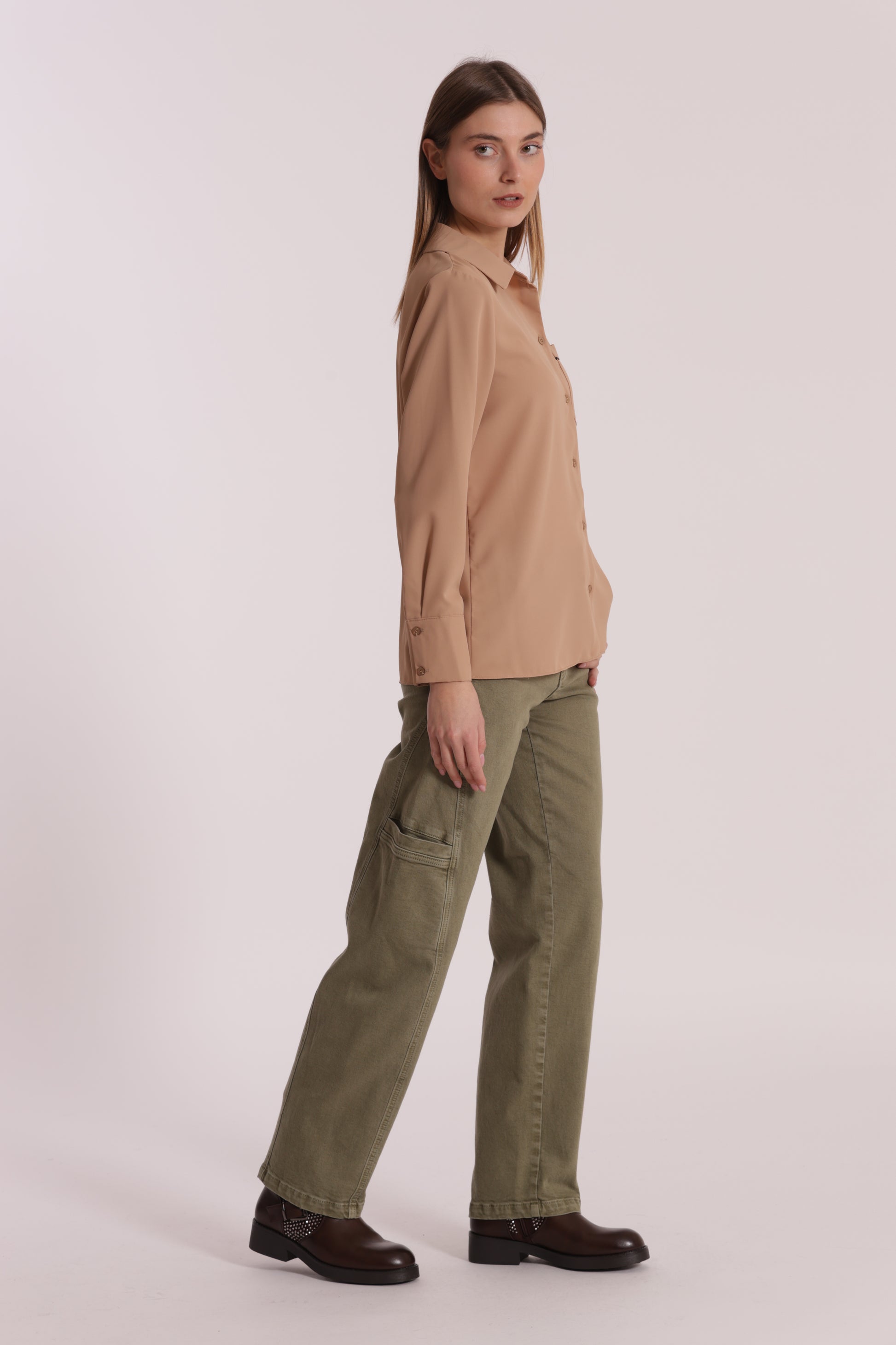 JEANS CON FINTE TASCHE LATERALI