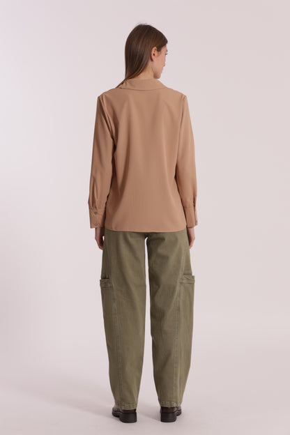 JEANS CON FINTE TASCHE LATERALI