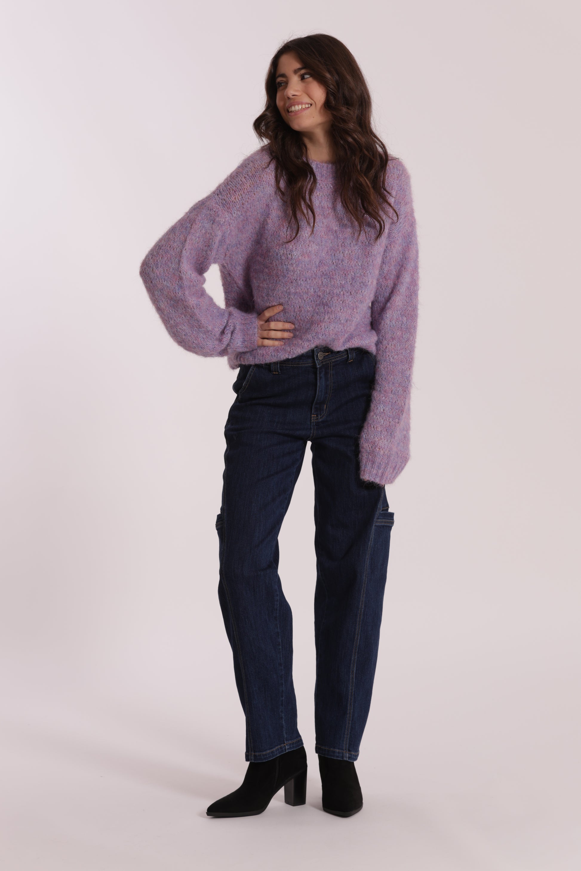 JEANS CON FINTE TASCHE LATERALI