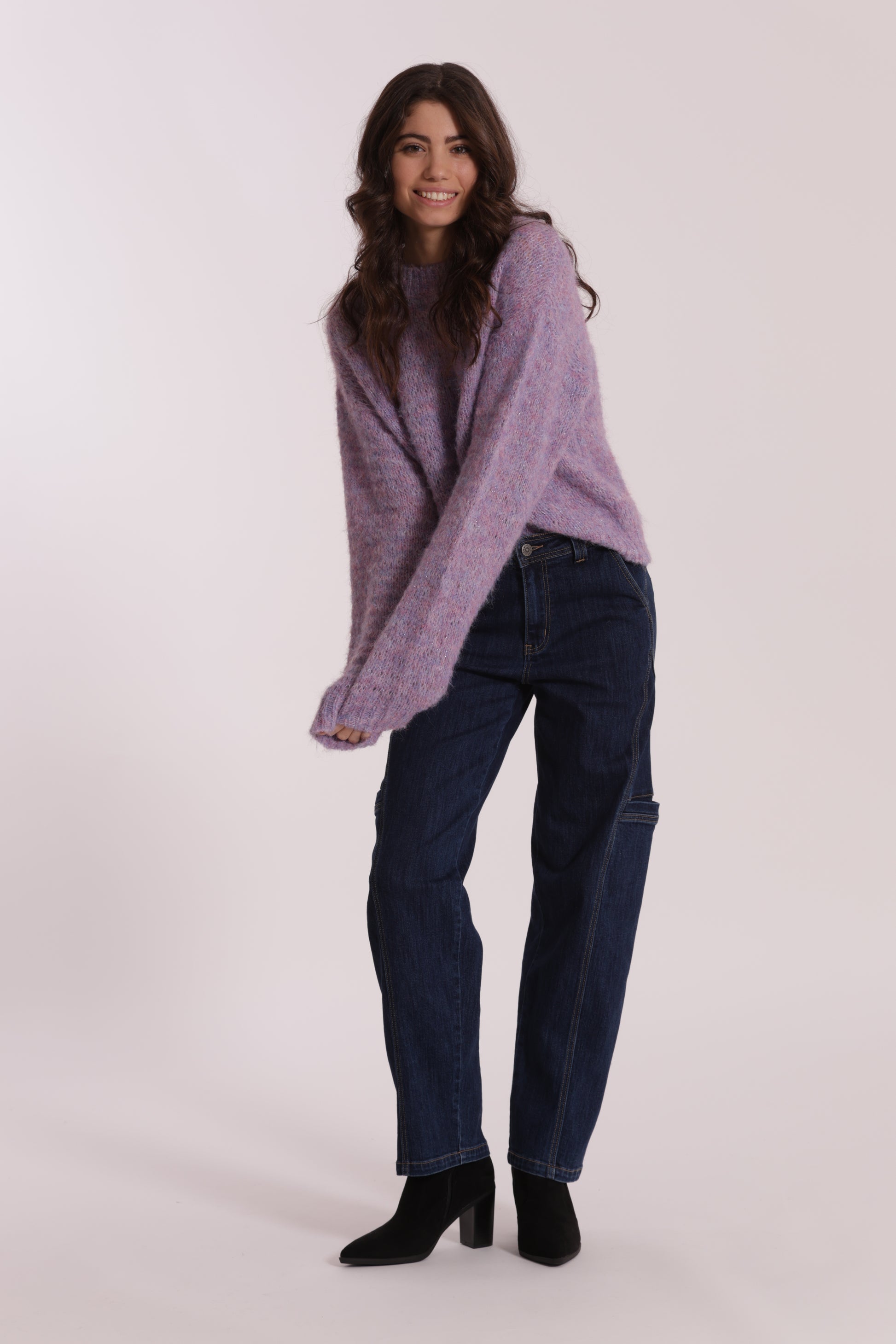 JEANS CON FINTE TASCHE LATERALI