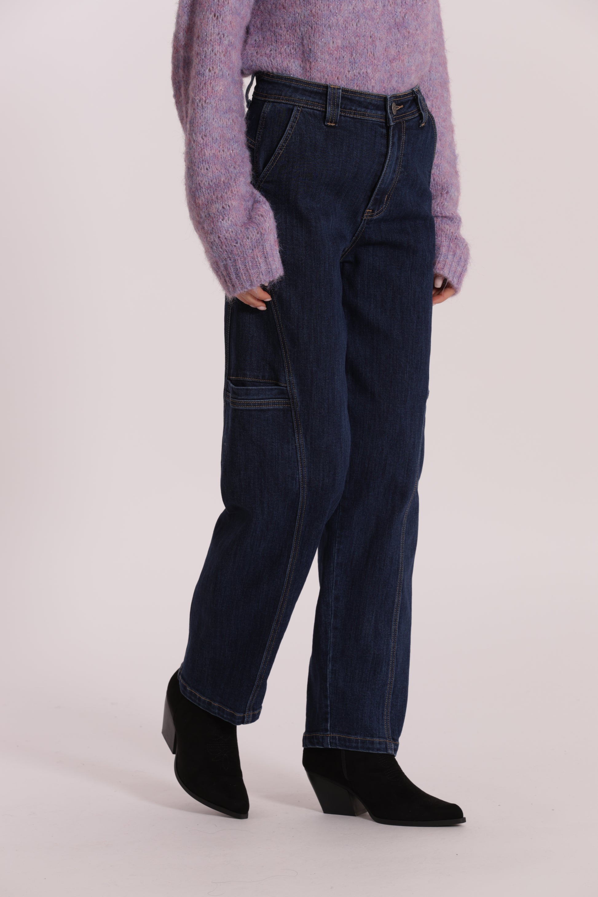 JEANS CON FINTE TASCHE LATERALI