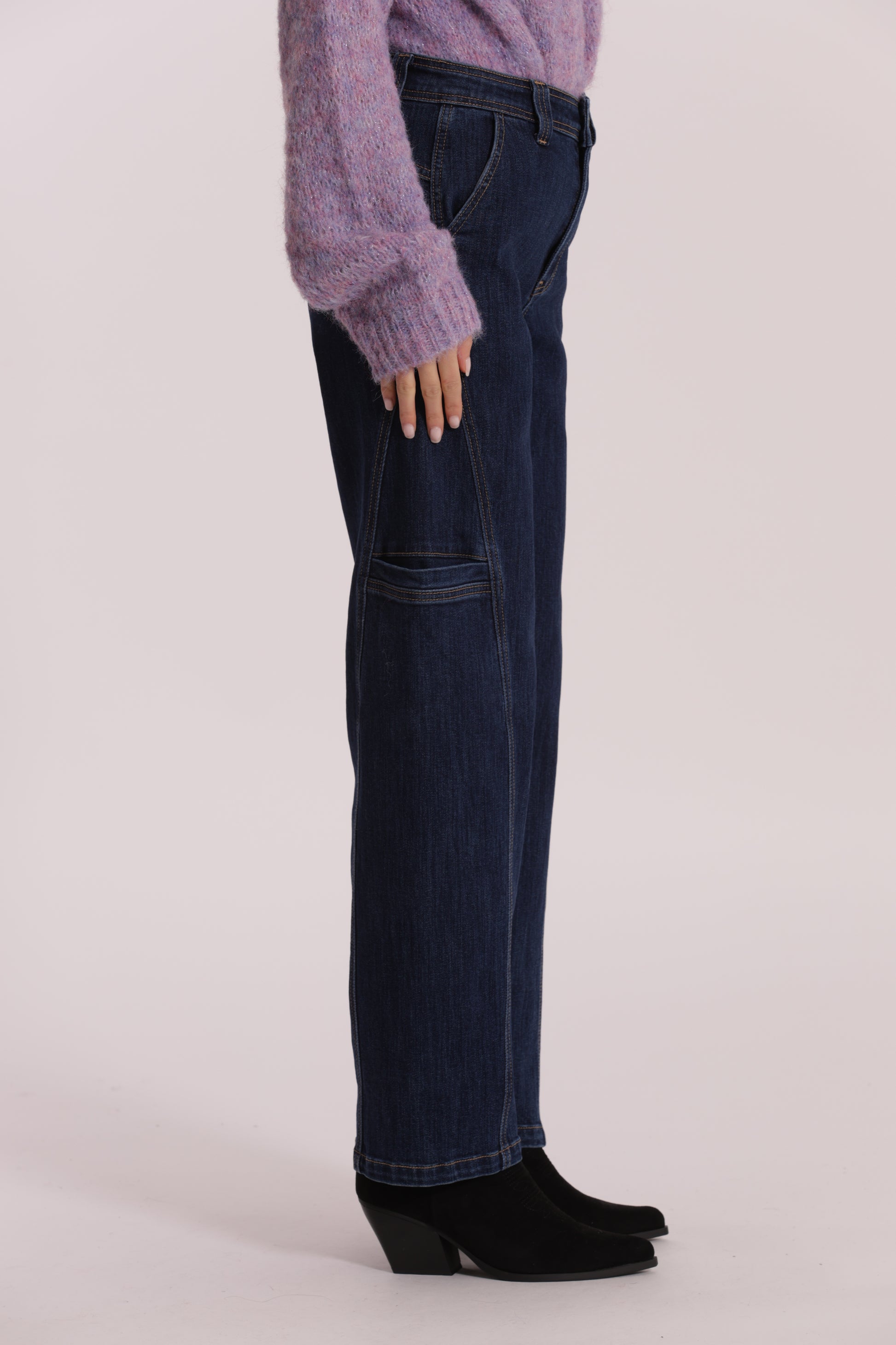 JEANS CON FINTE TASCHE LATERALI