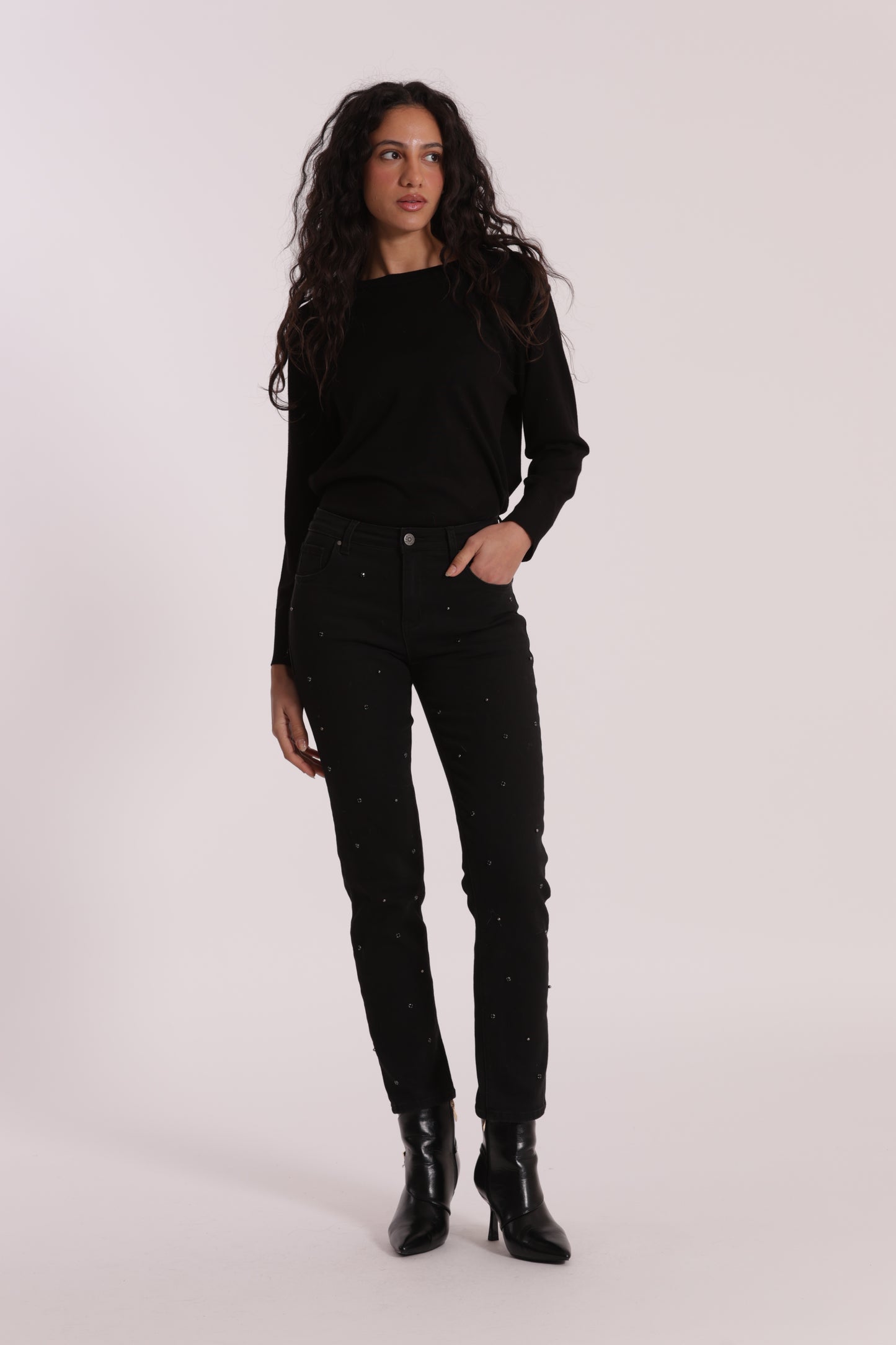 JEANS SIGARETTA CON APPLICAZIONI