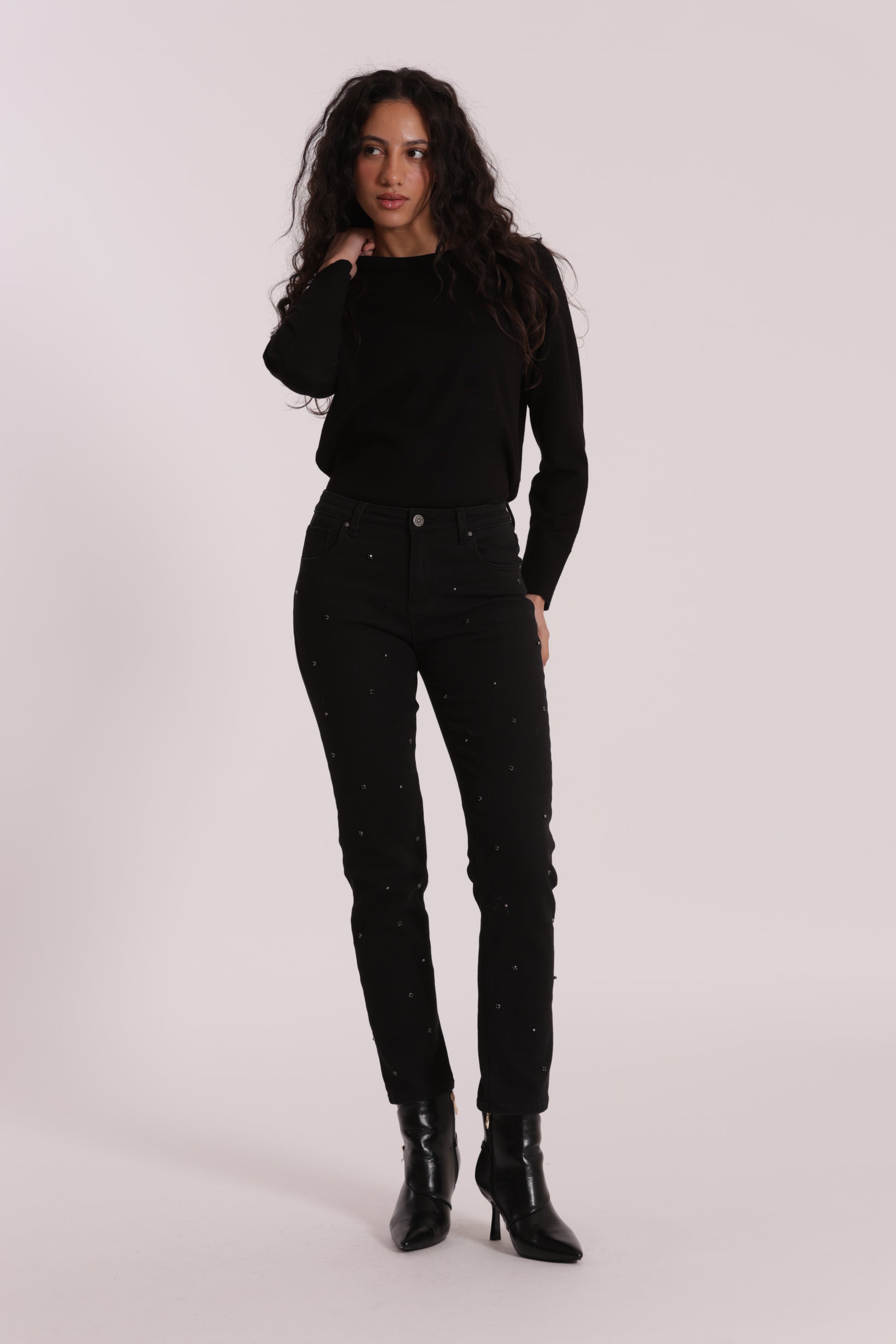 JEANS SIGARETTA CON APPLICAZIONI