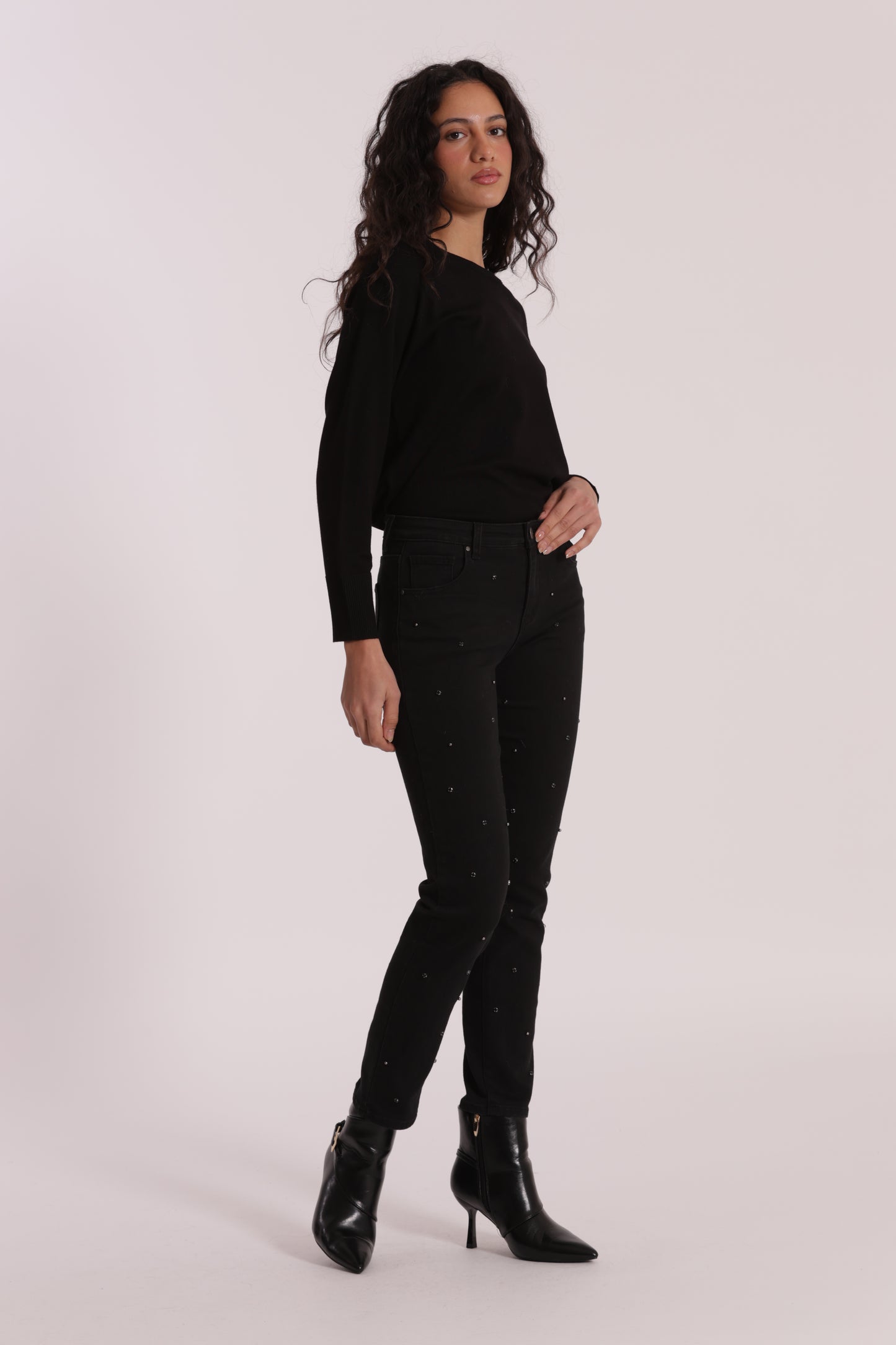 JEANS SIGARETTA CON APPLICAZIONI