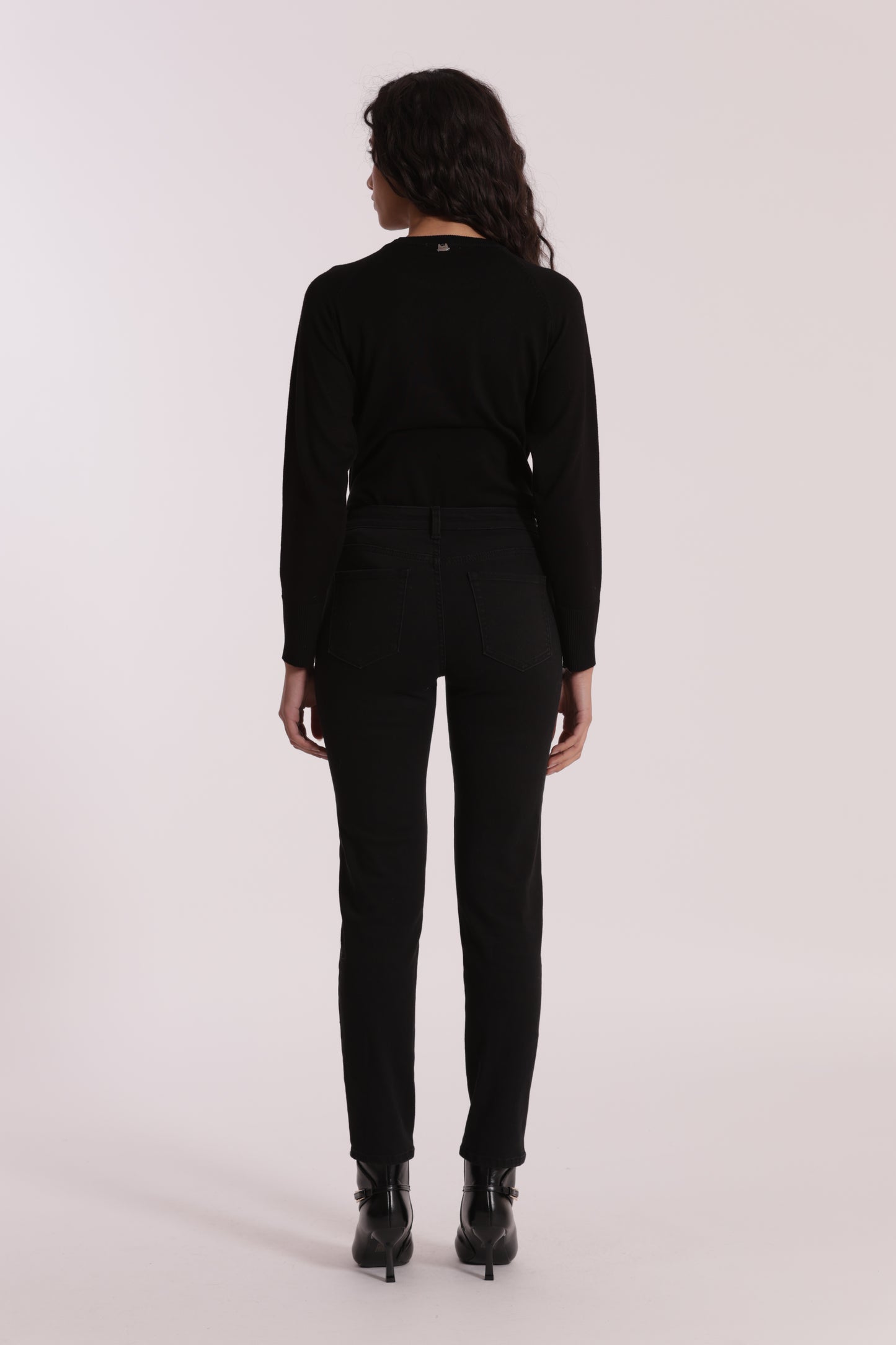 JEANS SIGARETTA CON APPLICAZIONI