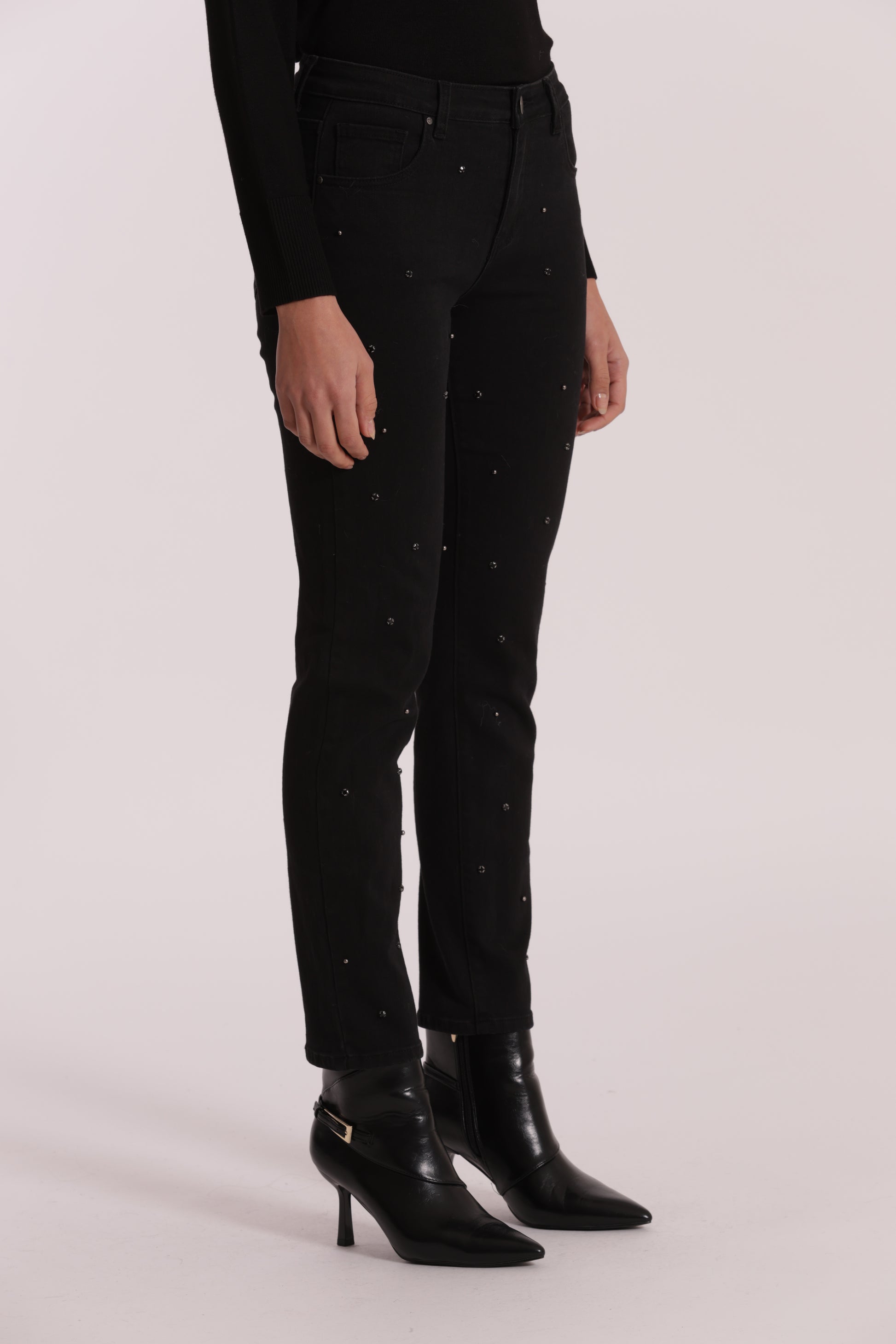 JEANS SIGARETTA CON APPLICAZIONI