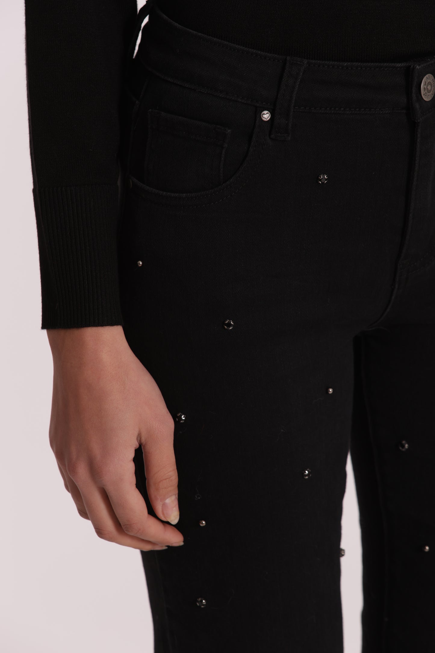 JEANS SIGARETTA CON APPLICAZIONI