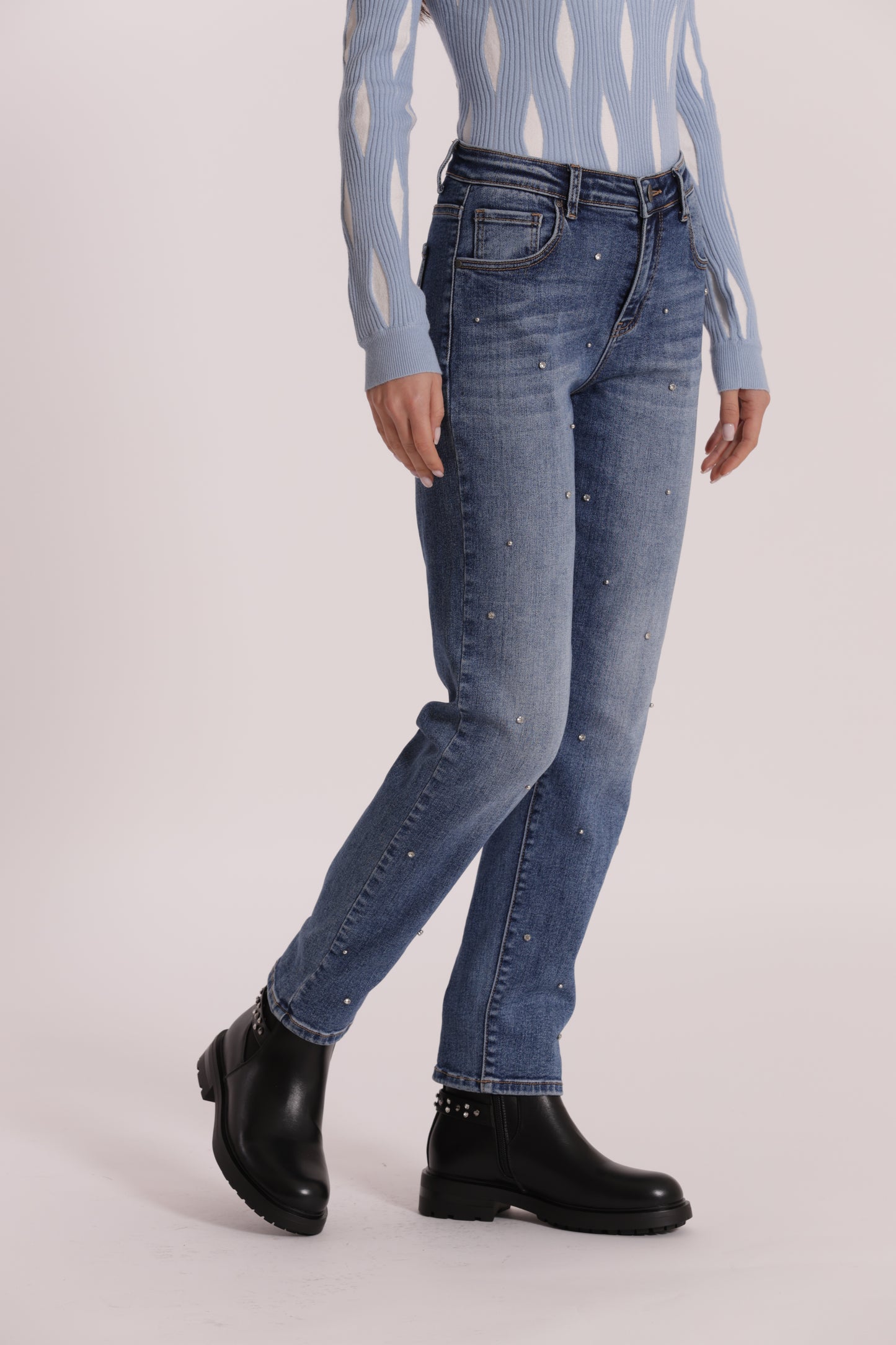 JEANS SIGARETTA CON APPLICAZIONI