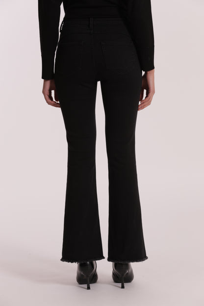 JEANS FLARE CON BORCHIE CUORE