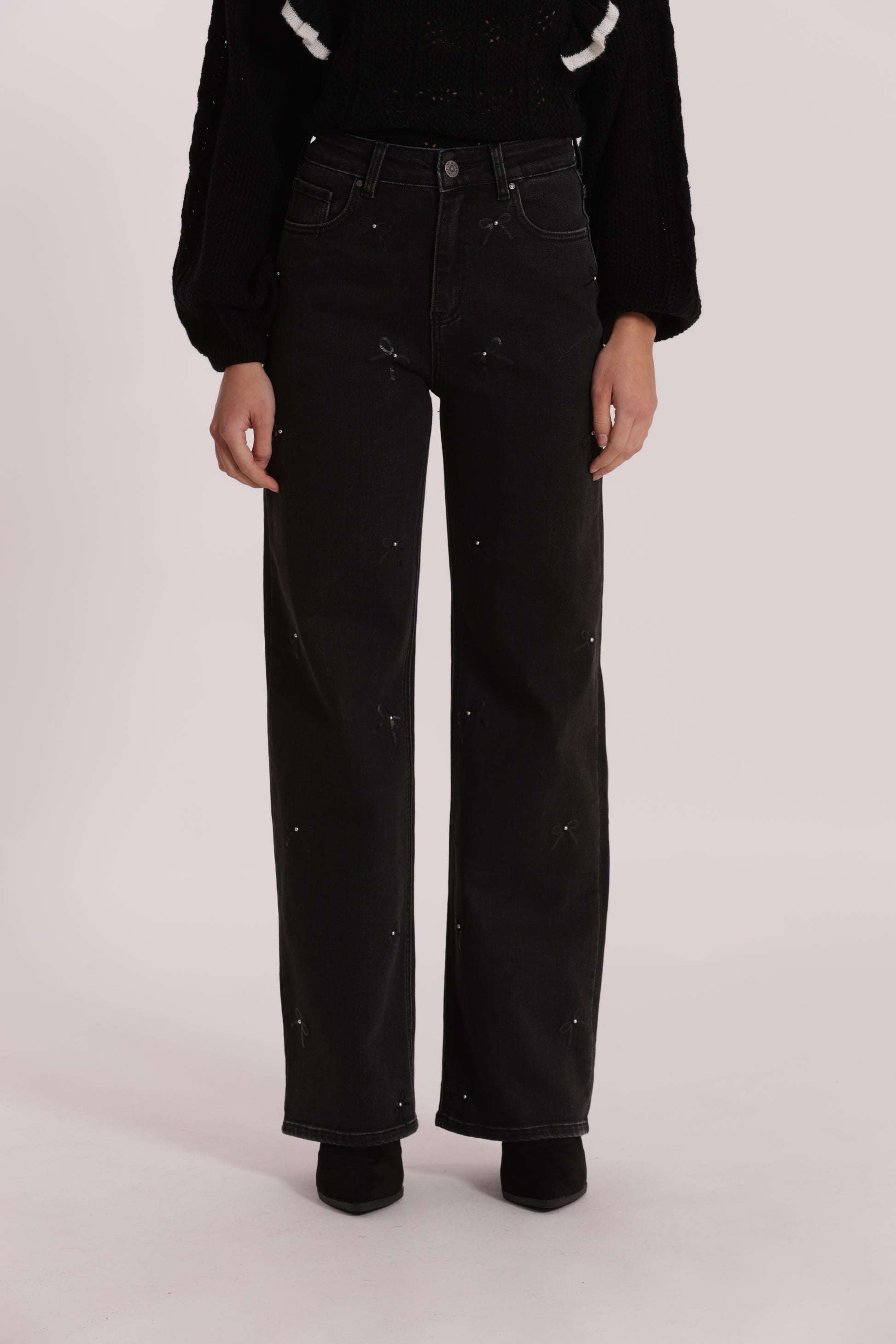 JEANS WIDE LEG CON STAMPA FIOCCO