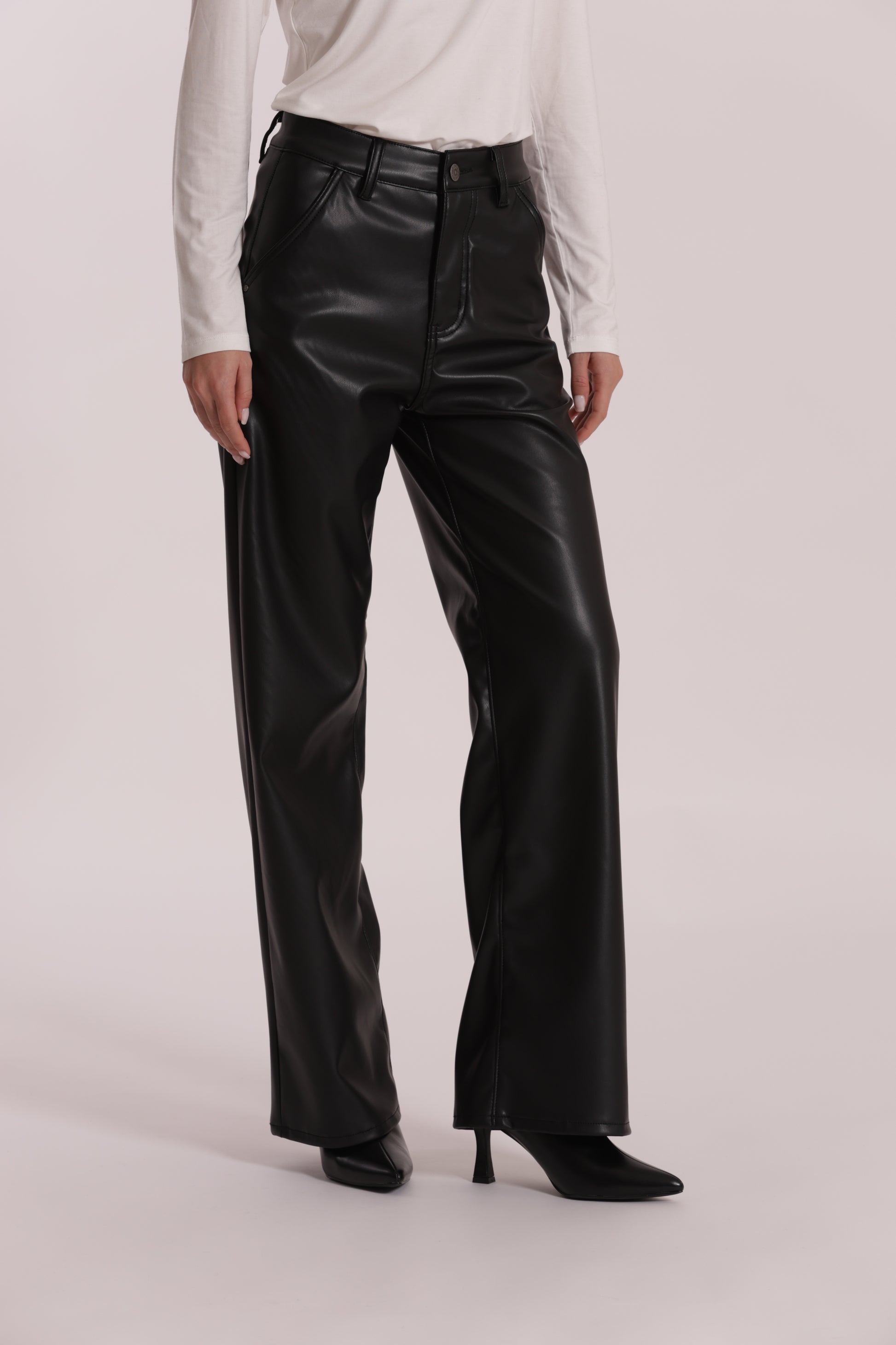 JEANS WIDE LEG SIMIL PELLE