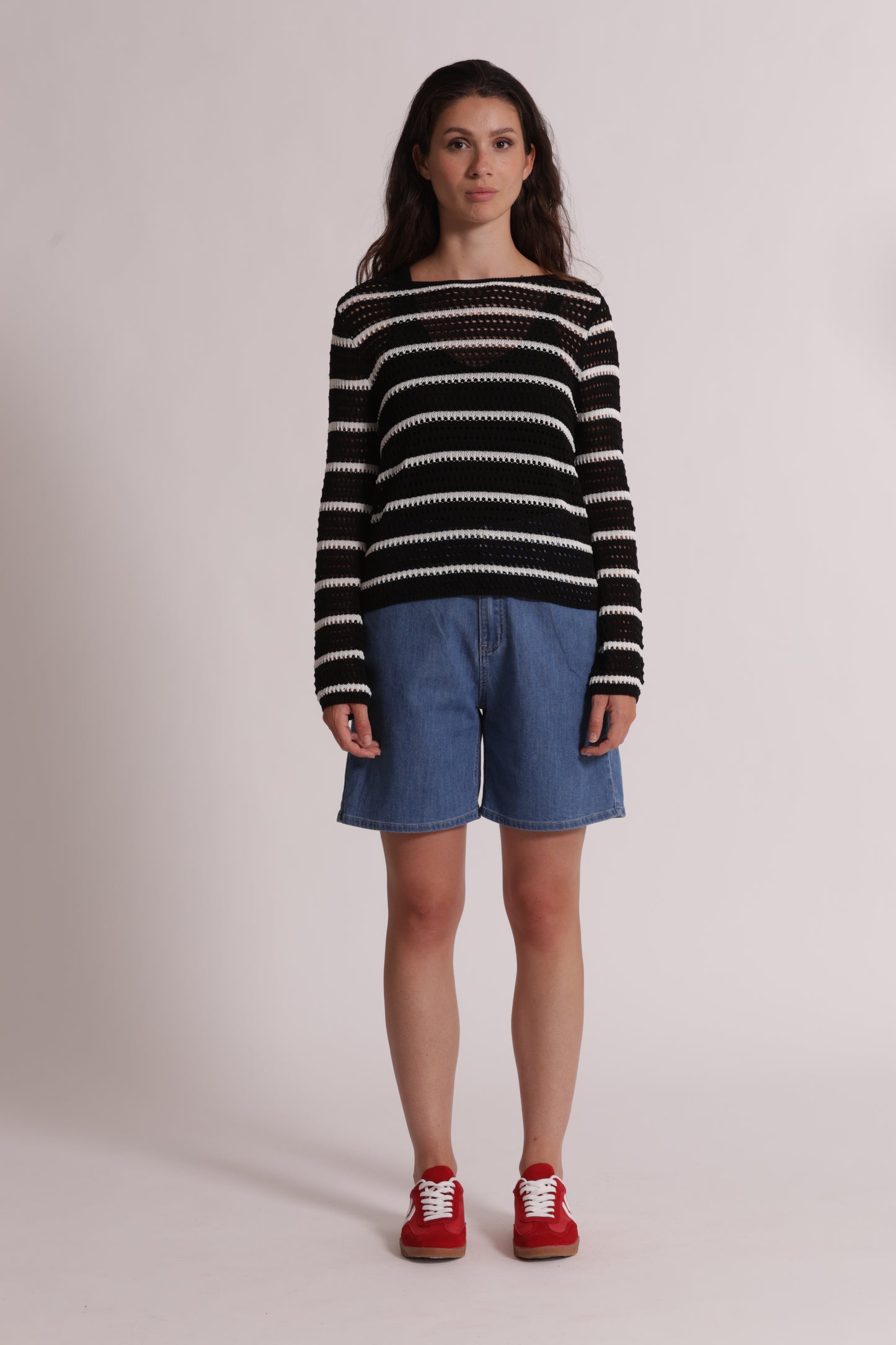 SHORTS IN DENIM