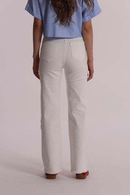 JEANS CON RICAMO FLOREALE