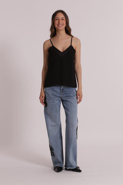JEANS CON RICAMO FLOREALE