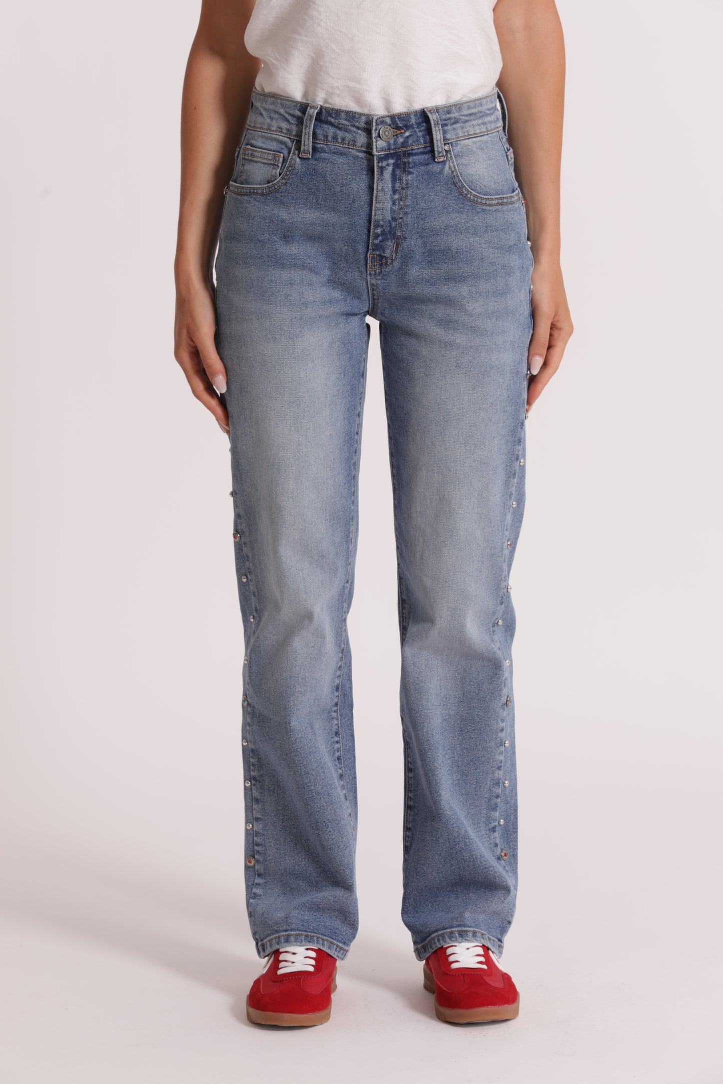 JEANS SIGARETTA CON BORCHIE LATERALI