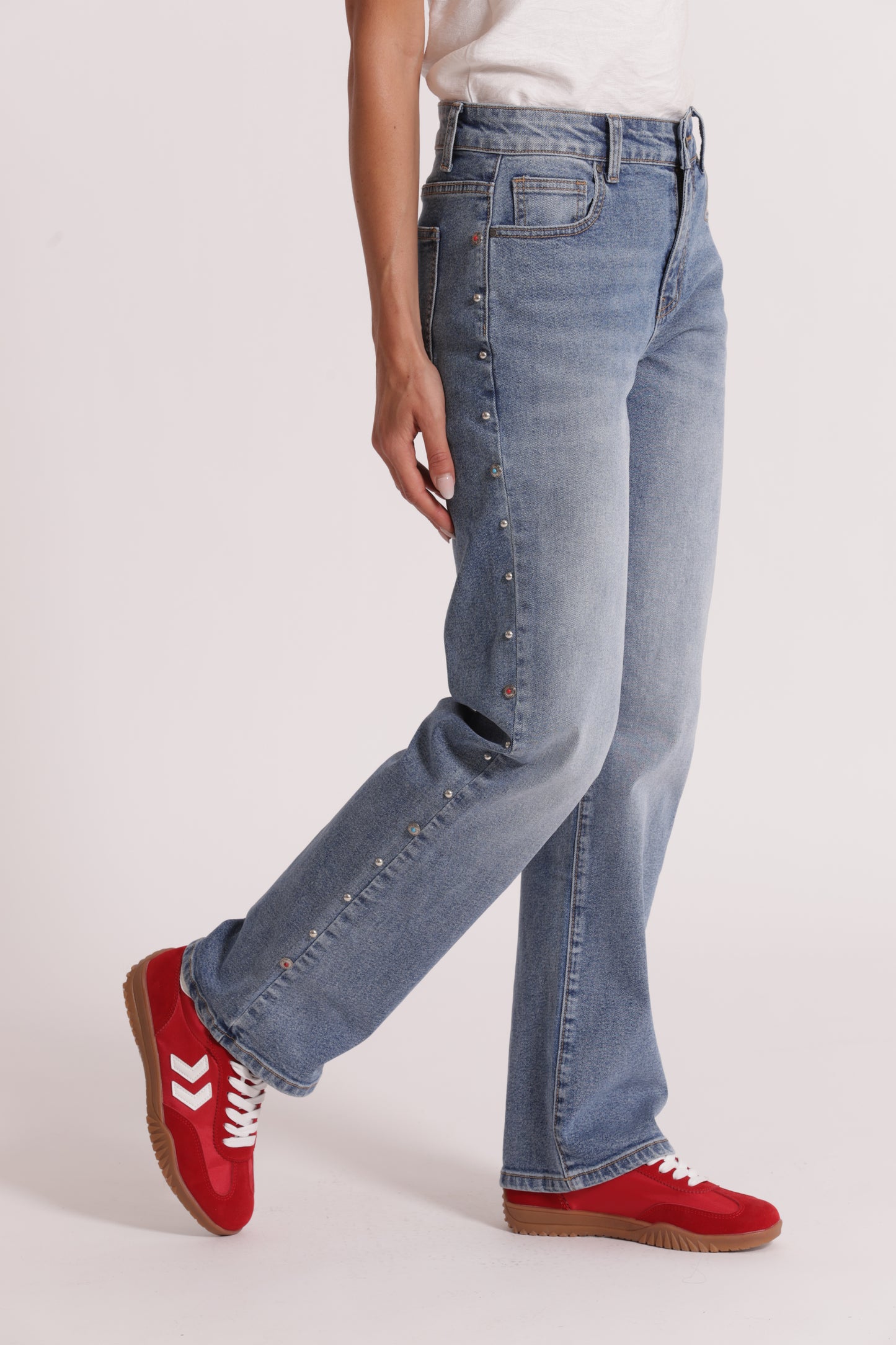 JEANS SIGARETTA CON BORCHIE LATERALI