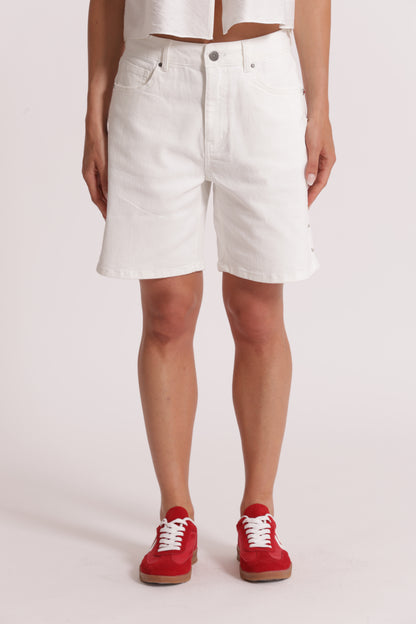 BERMUDA IN DENIM CON BORCHIE LATERALI