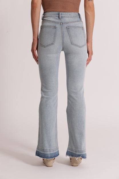 JEANS A ZAMPA CON DETTAGLIO GIOIELLO